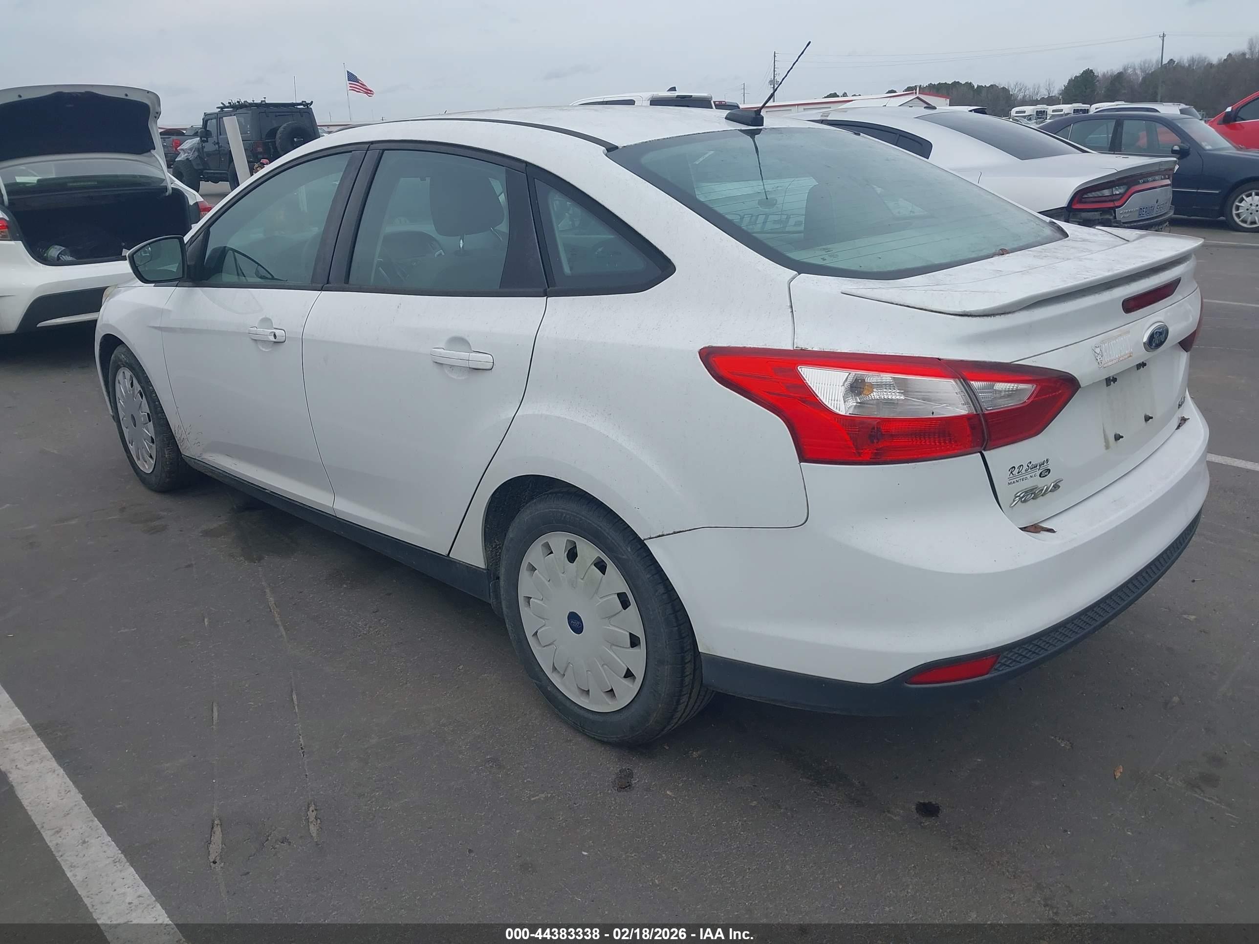 FORD FOCUS image 3