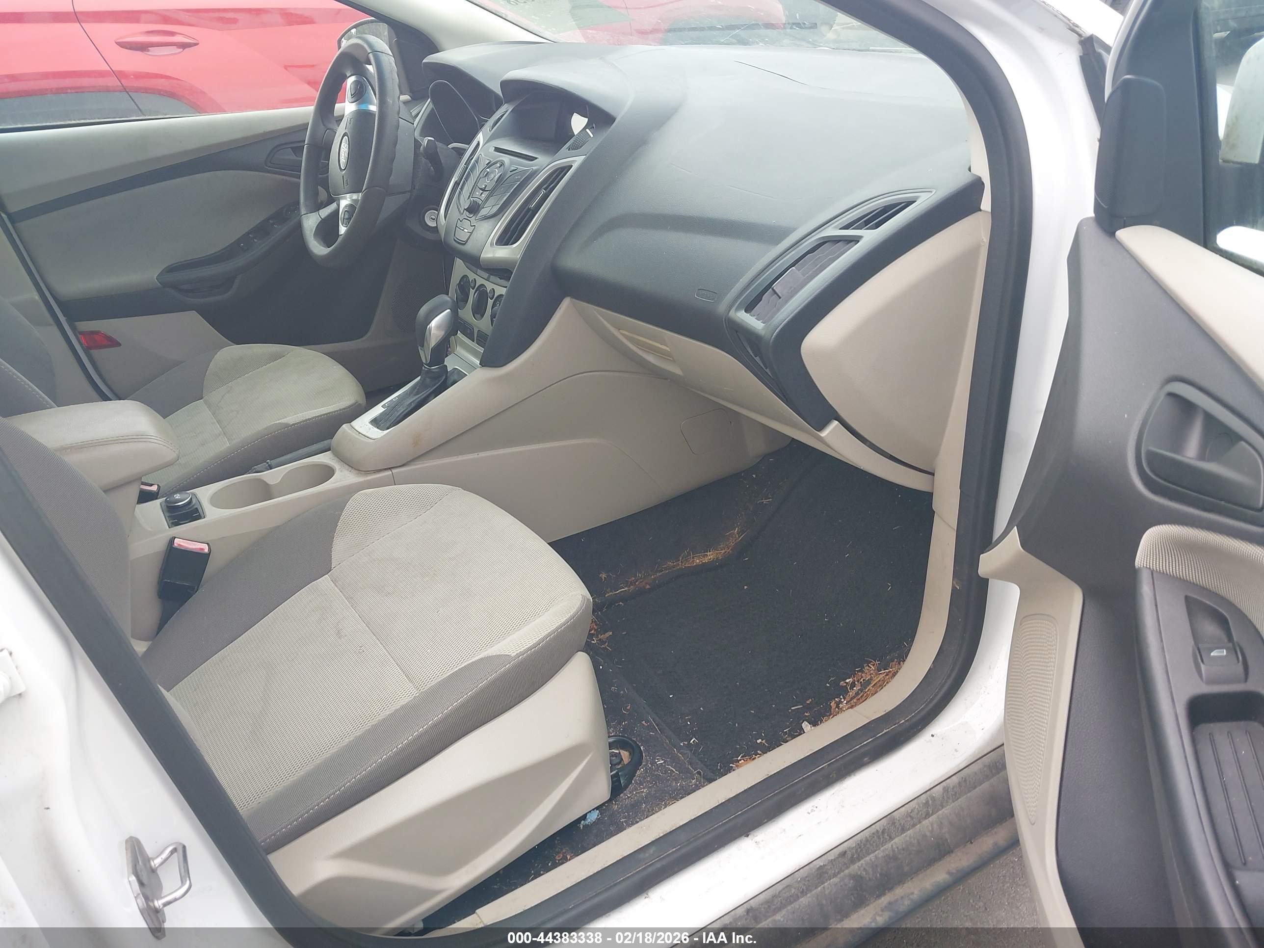 FORD FOCUS image 5