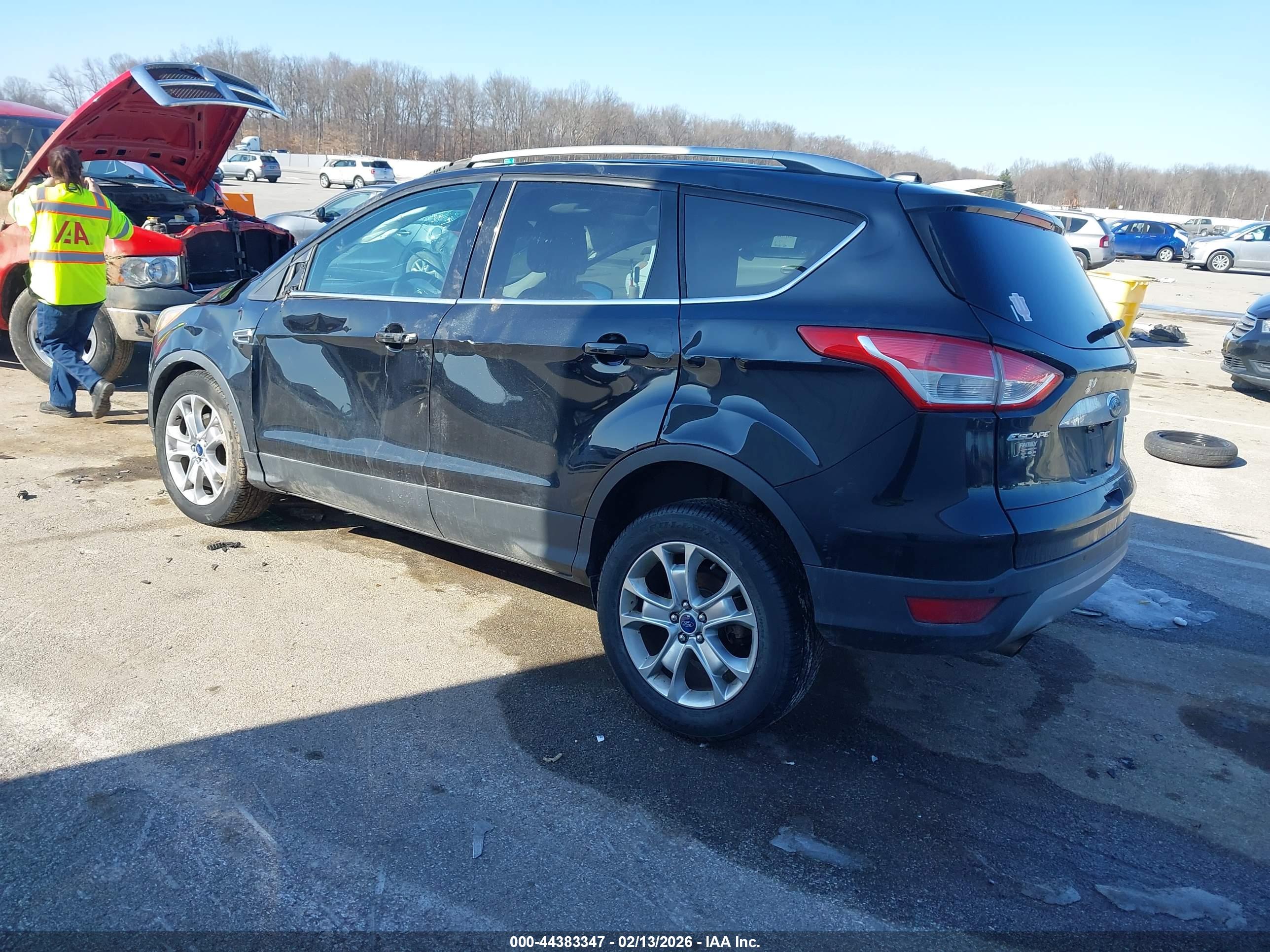 FORD ESCAPE image 3