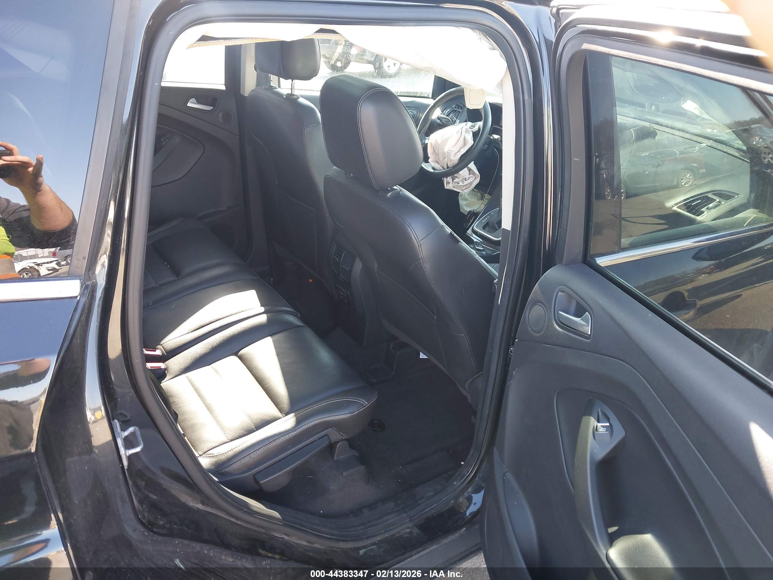 FORD ESCAPE image 8