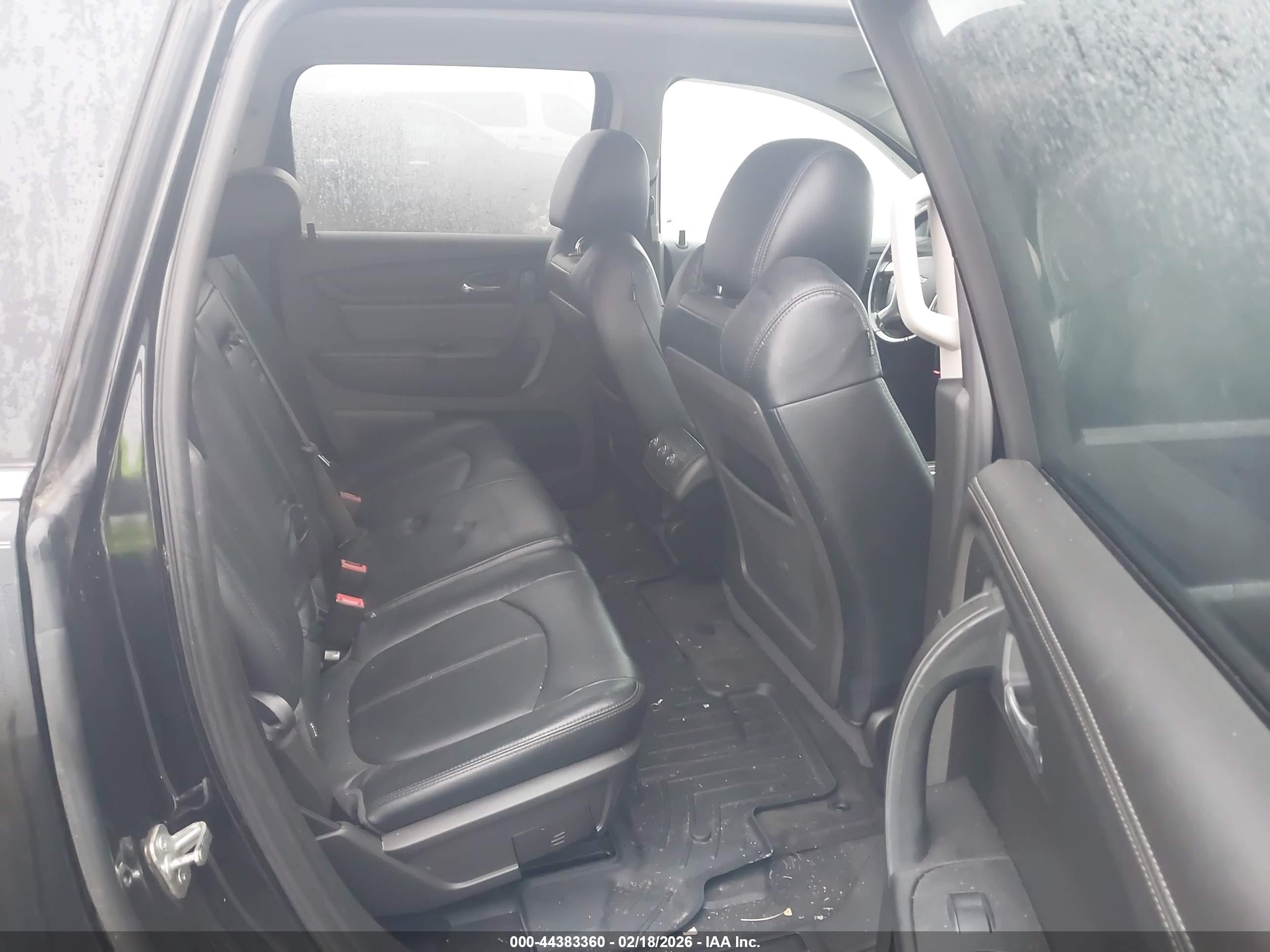 CHEVROLET TRAVERSE image 8
