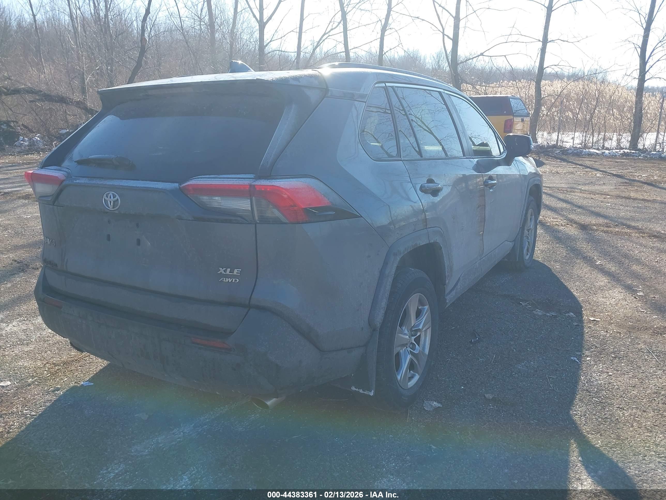 TOYOTA RAV4 image 4