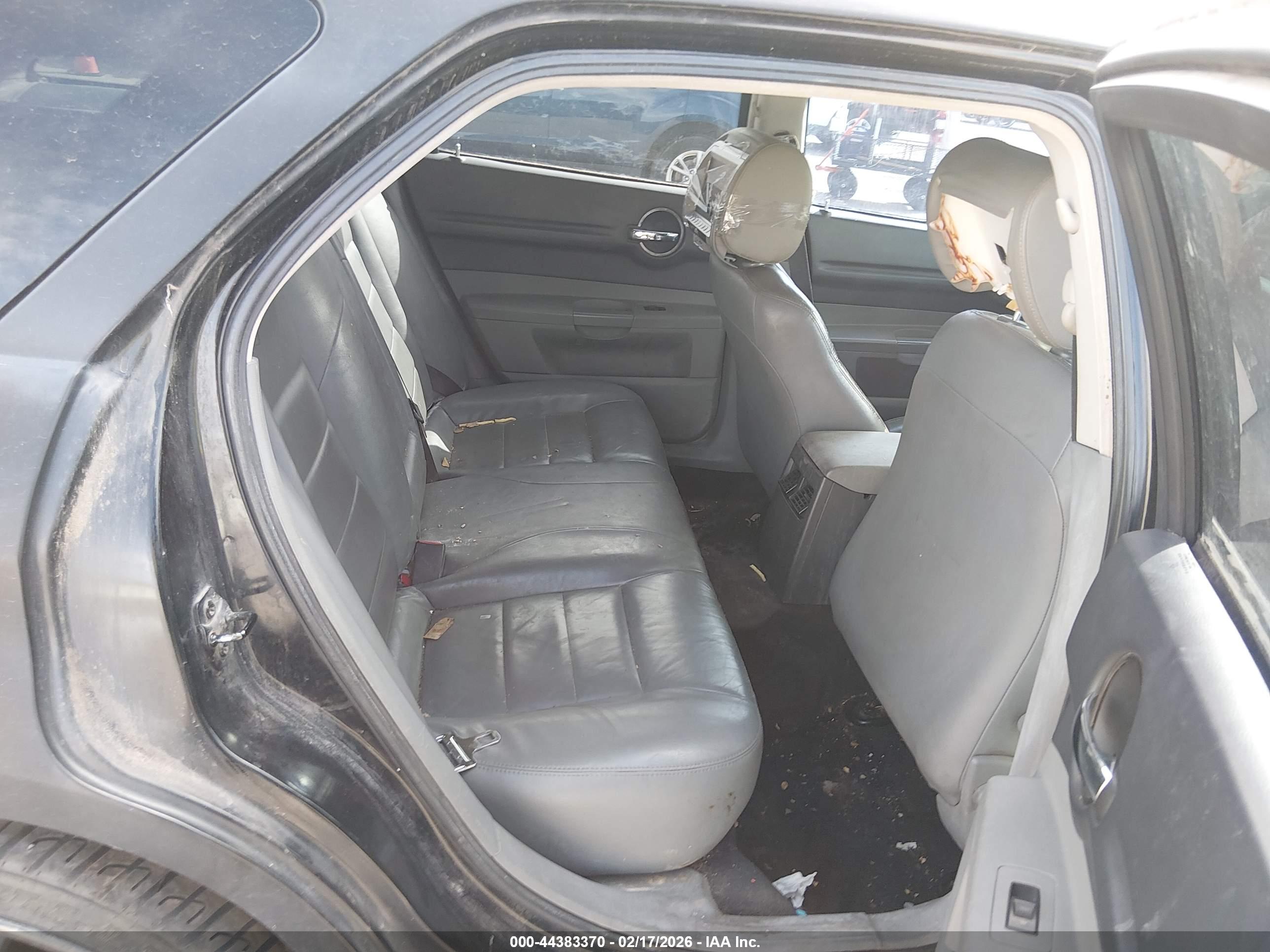 DODGE MAGNUM image 8
