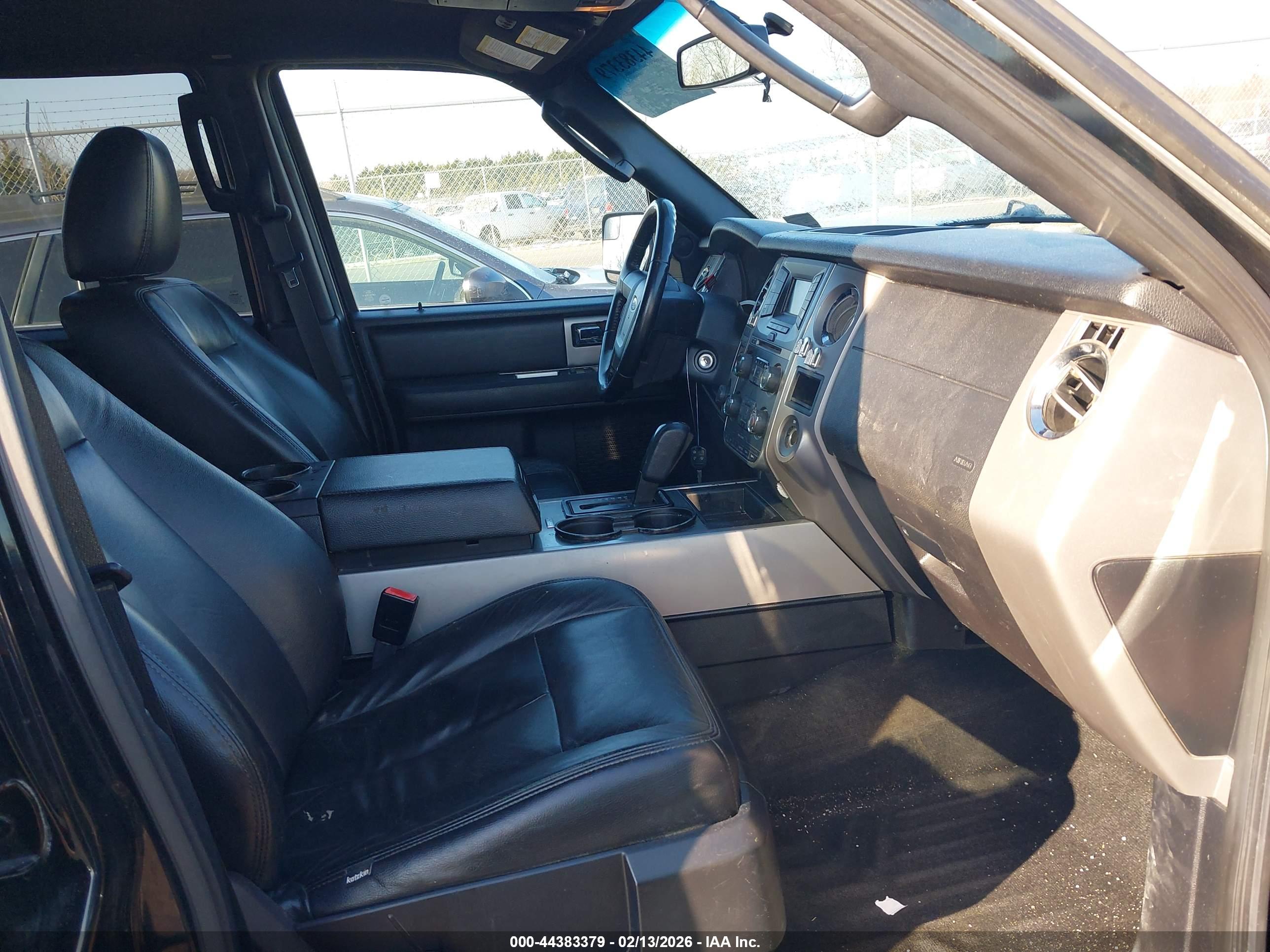 FORD EXPEDITION image 5