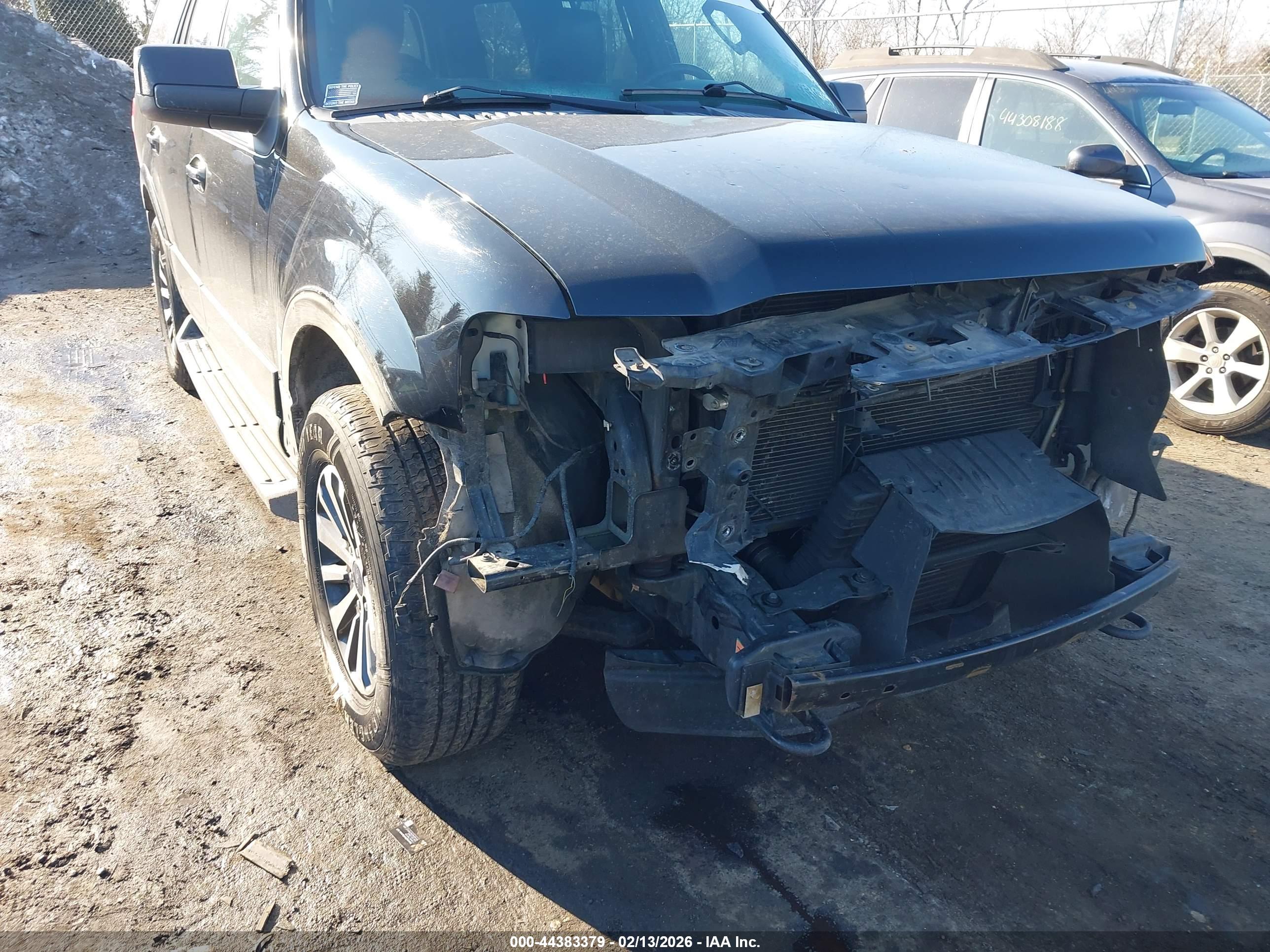 FORD EXPEDITION image 6