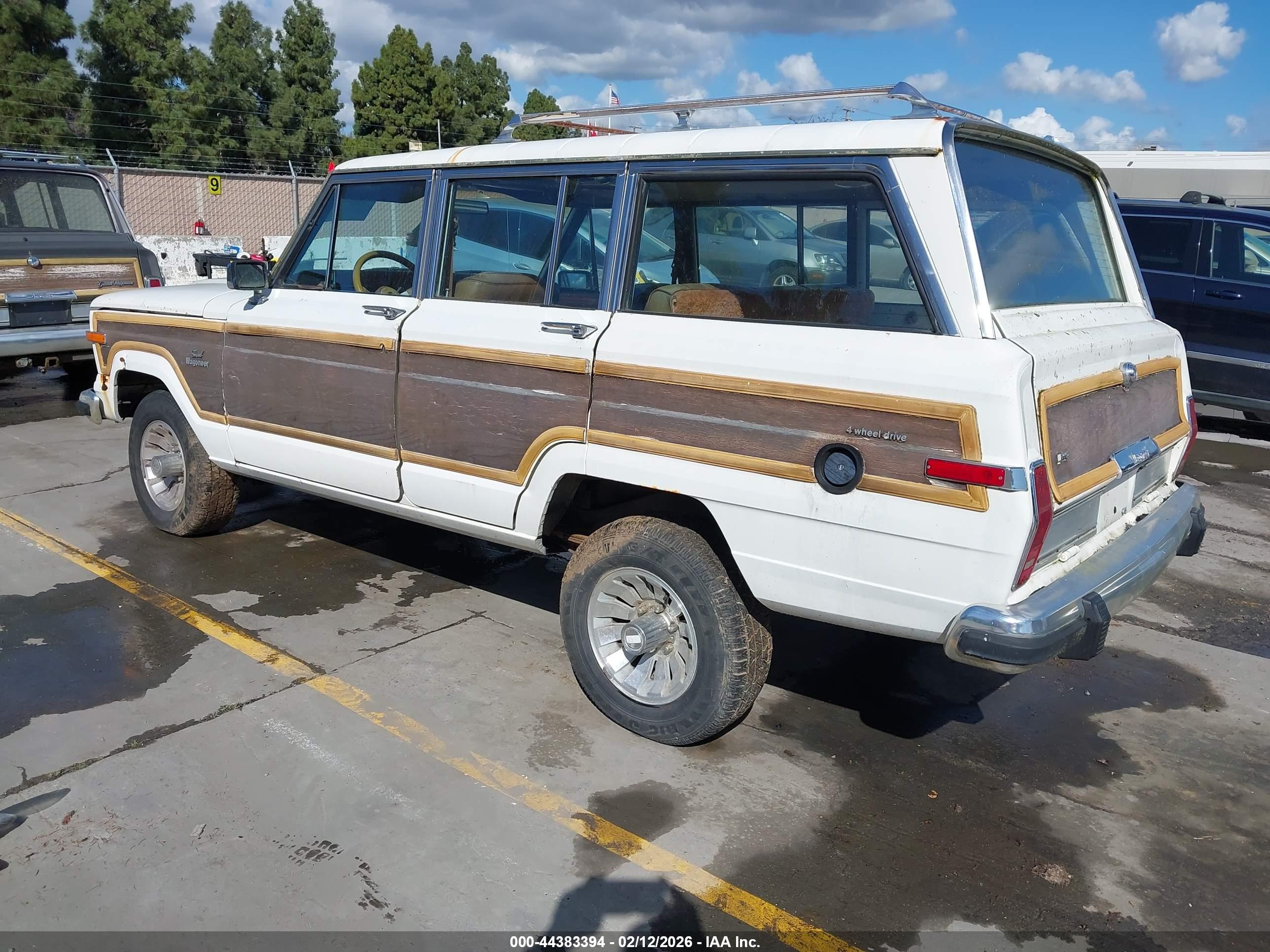 JEEP GRAND image 3