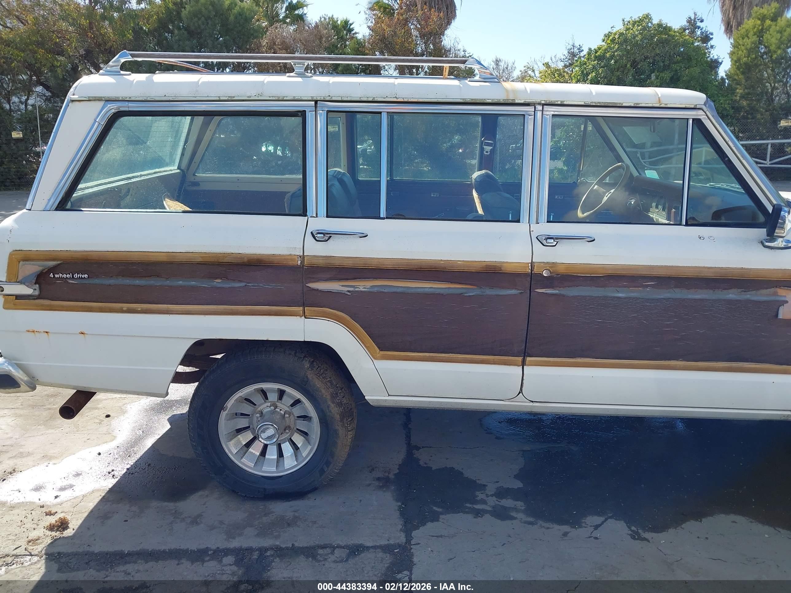 JEEP GRAND image 6