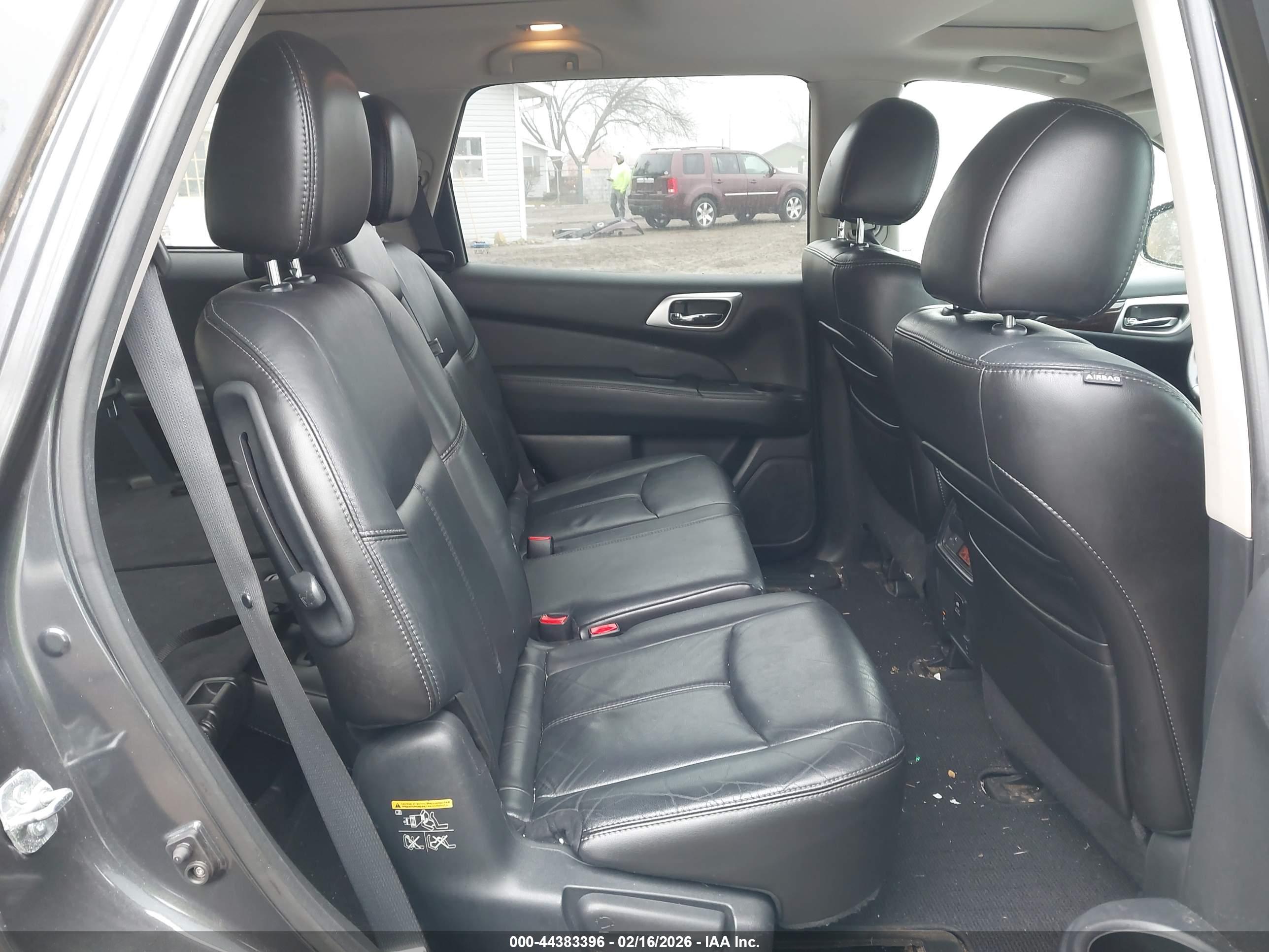 NISSAN PATHFINDER image 8