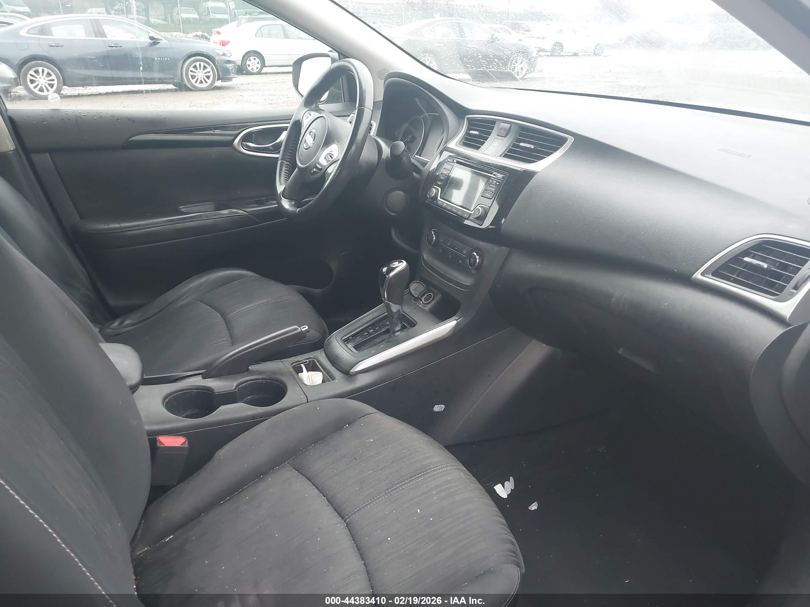 NISSAN SENTRA image 5