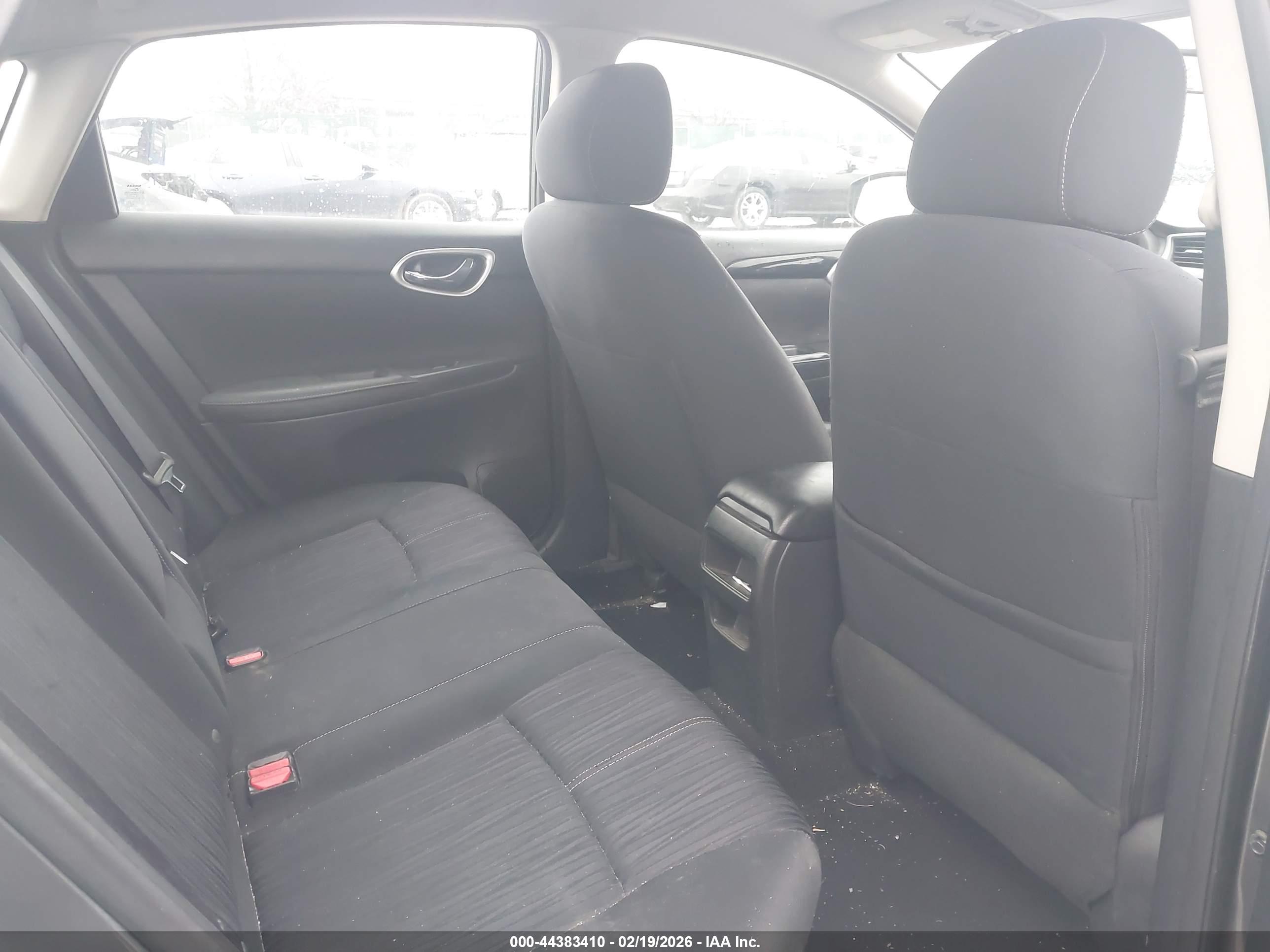 NISSAN SENTRA image 8