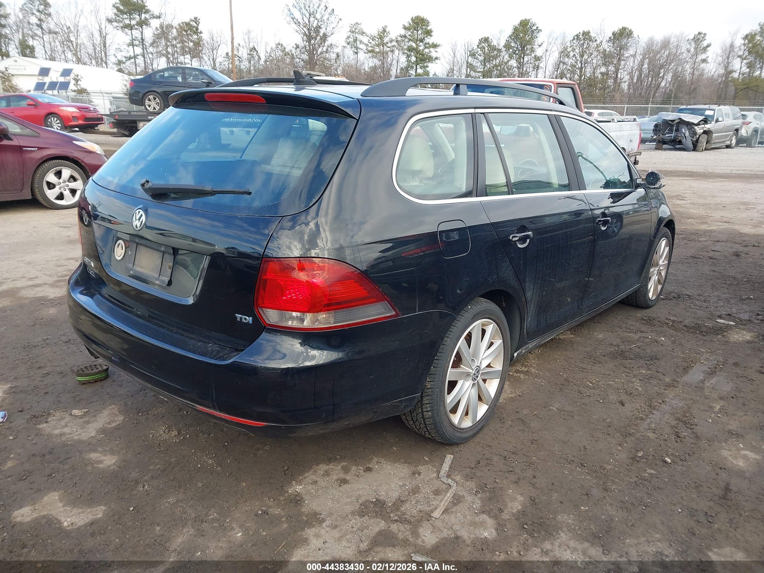 VOLKSWAGEN JETTA image 4