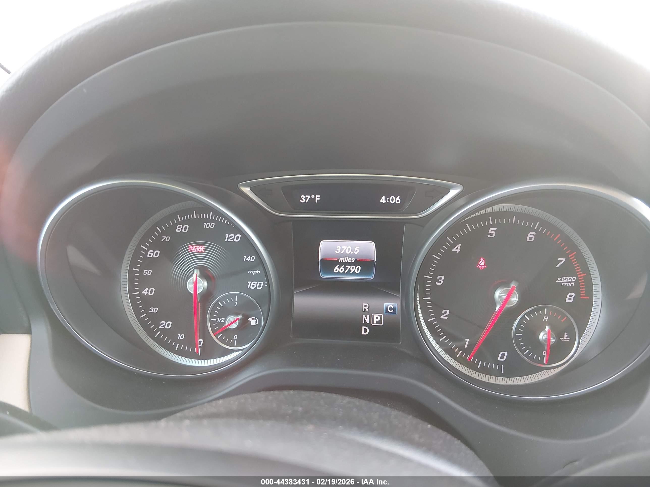 MERCEDES-BENZ GLA image 7