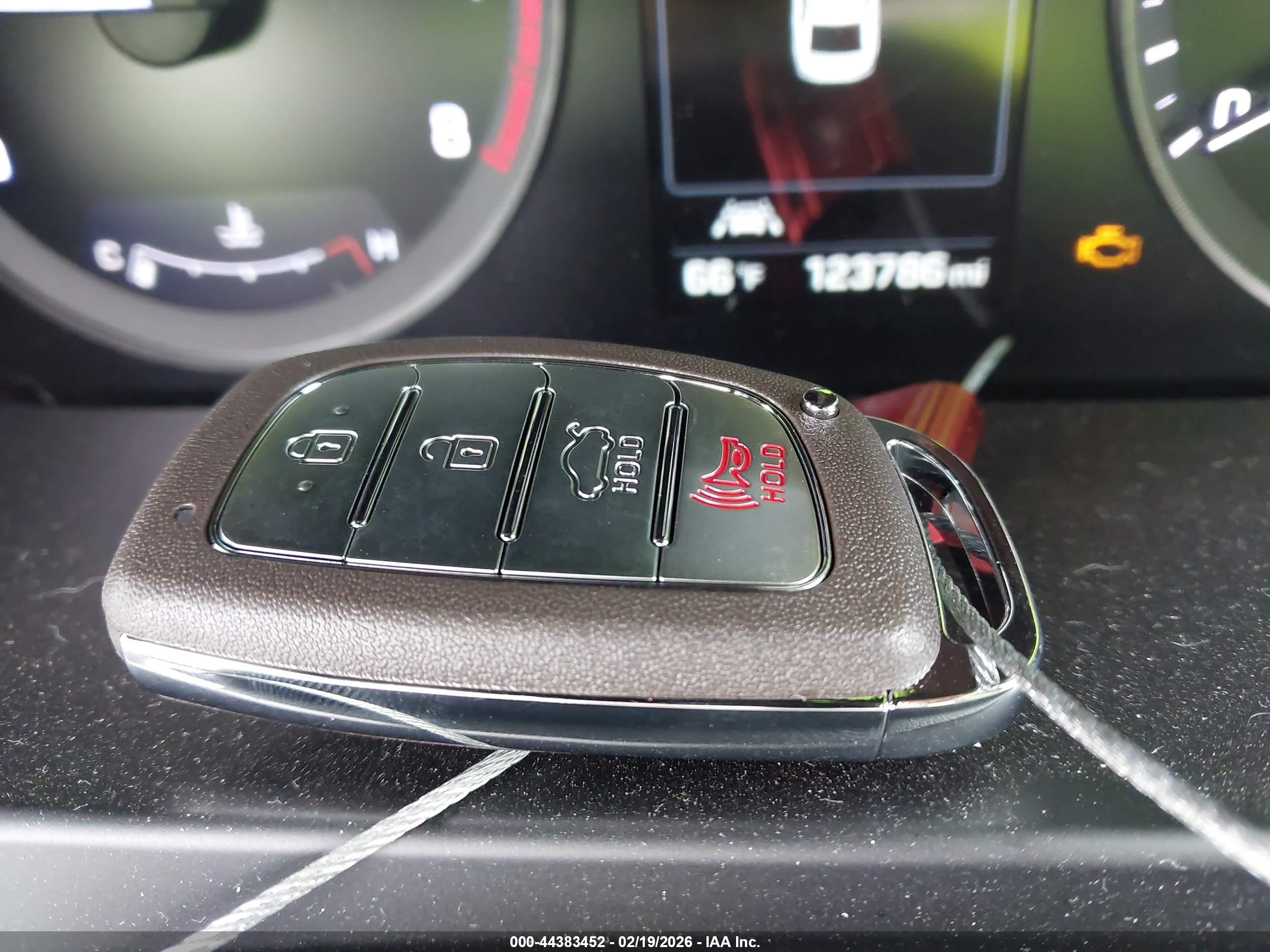 HYUNDAI SONATA image 11