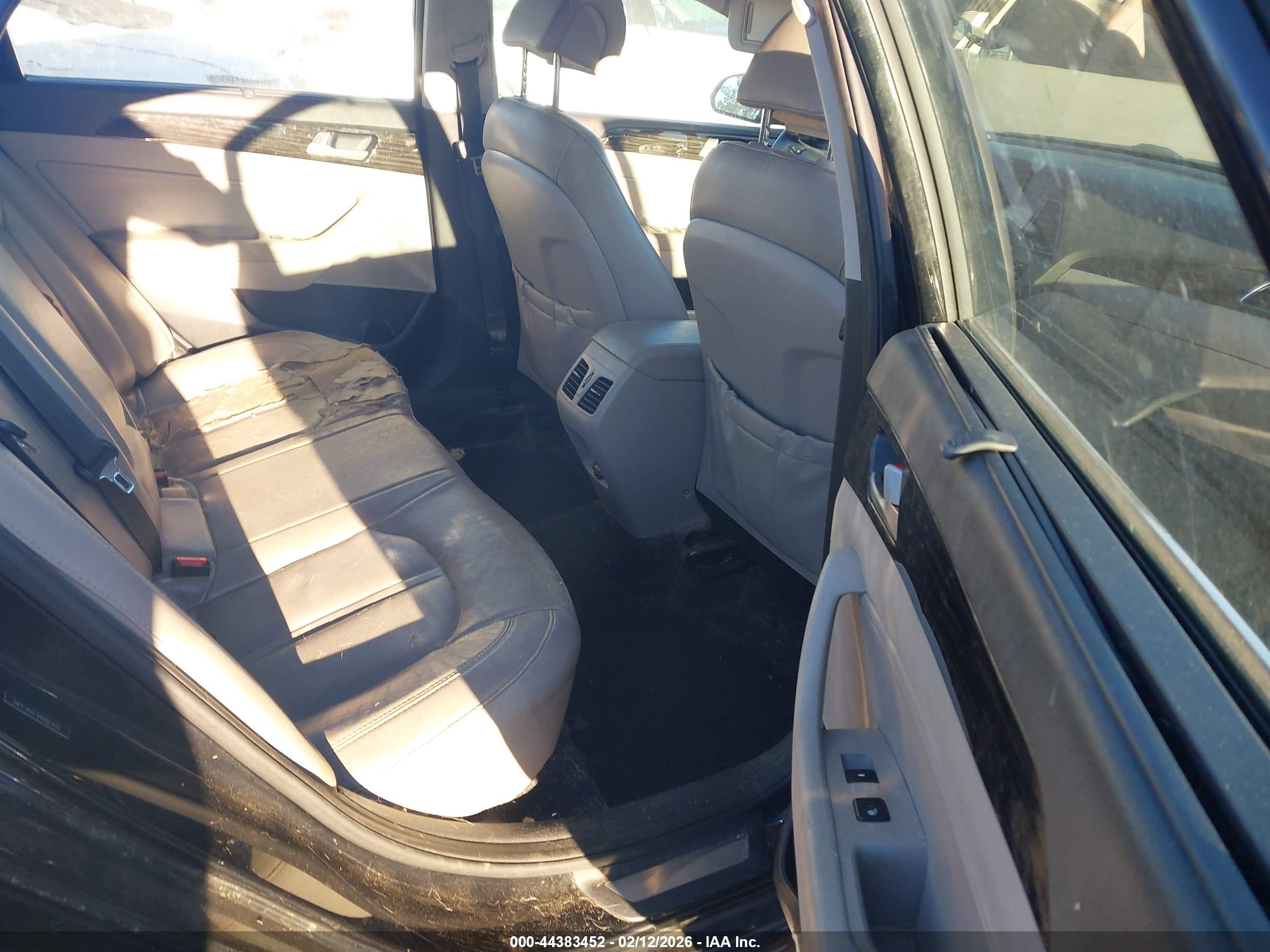 HYUNDAI SONATA image 8