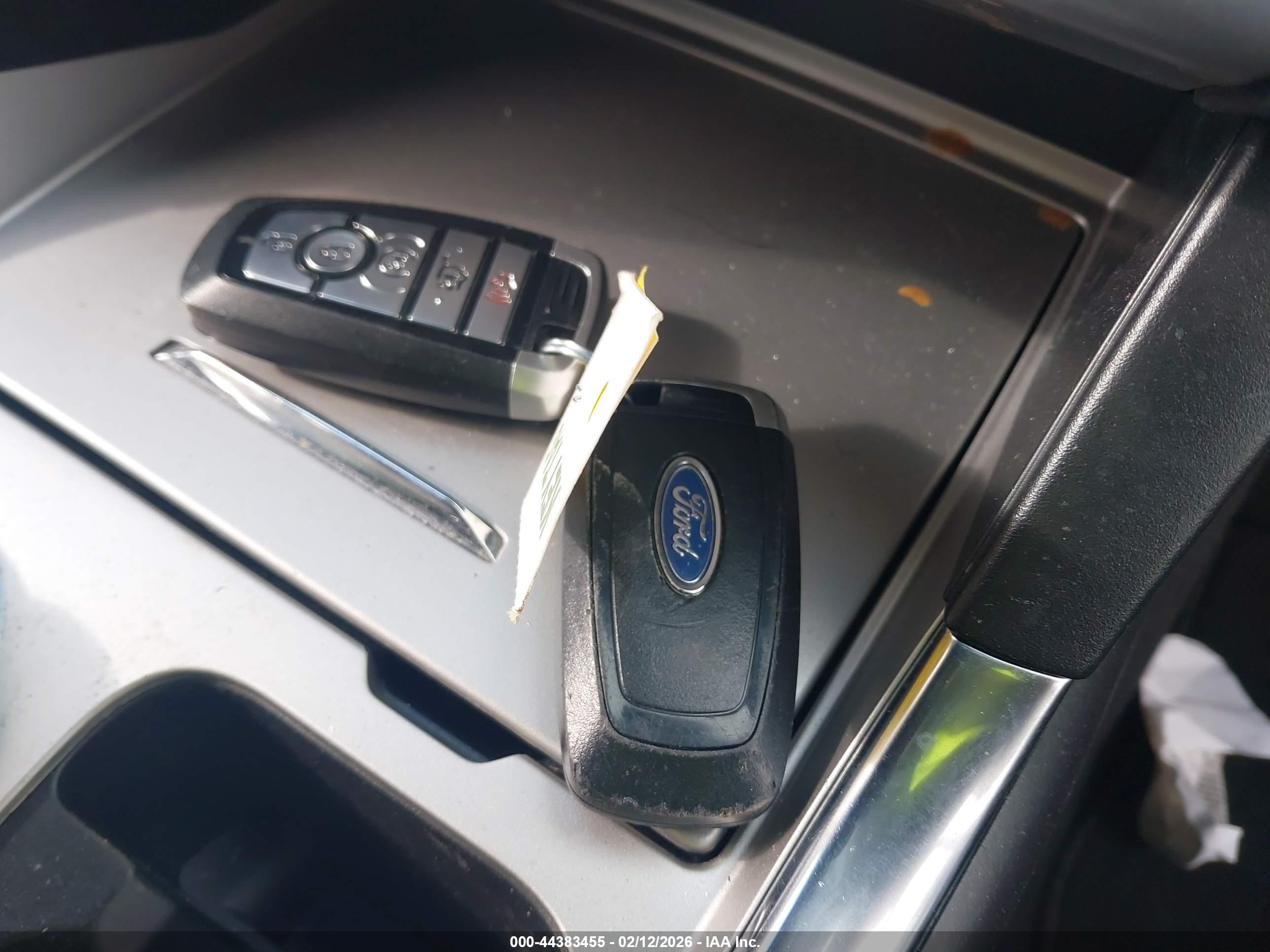 FORD EXPLORER image 11