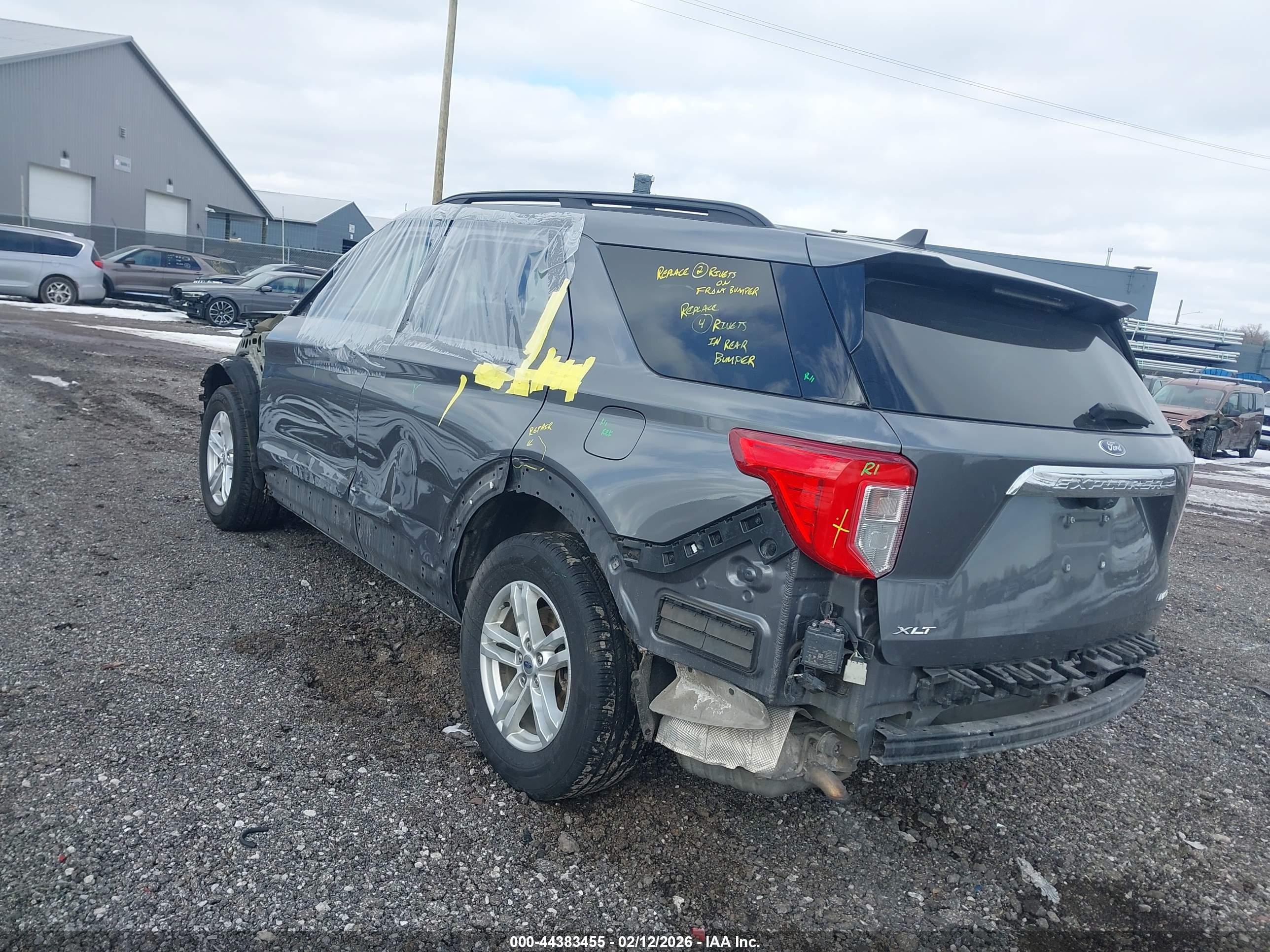 FORD EXPLORER image 3