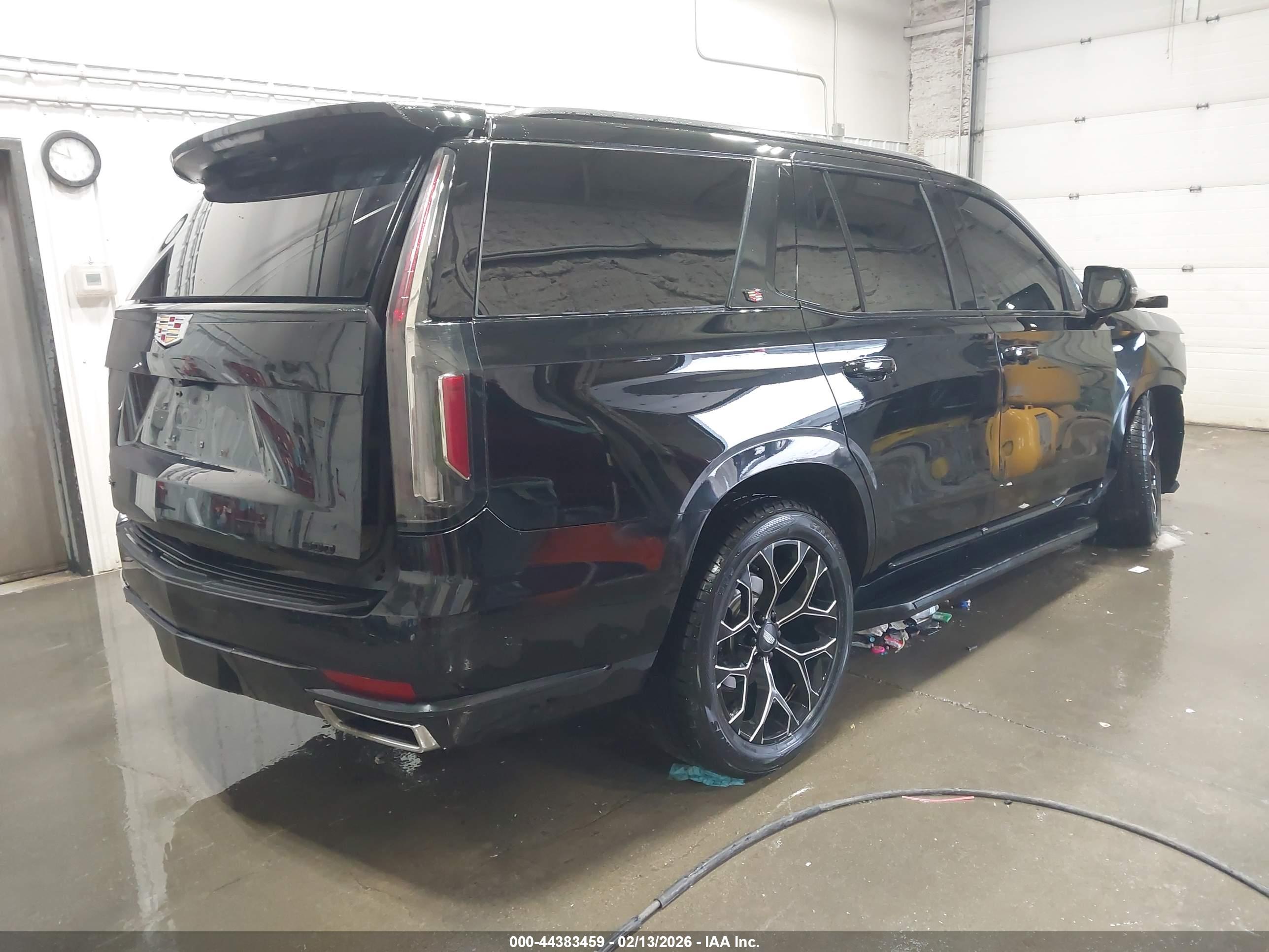 CADILLAC ESCALADE image 4