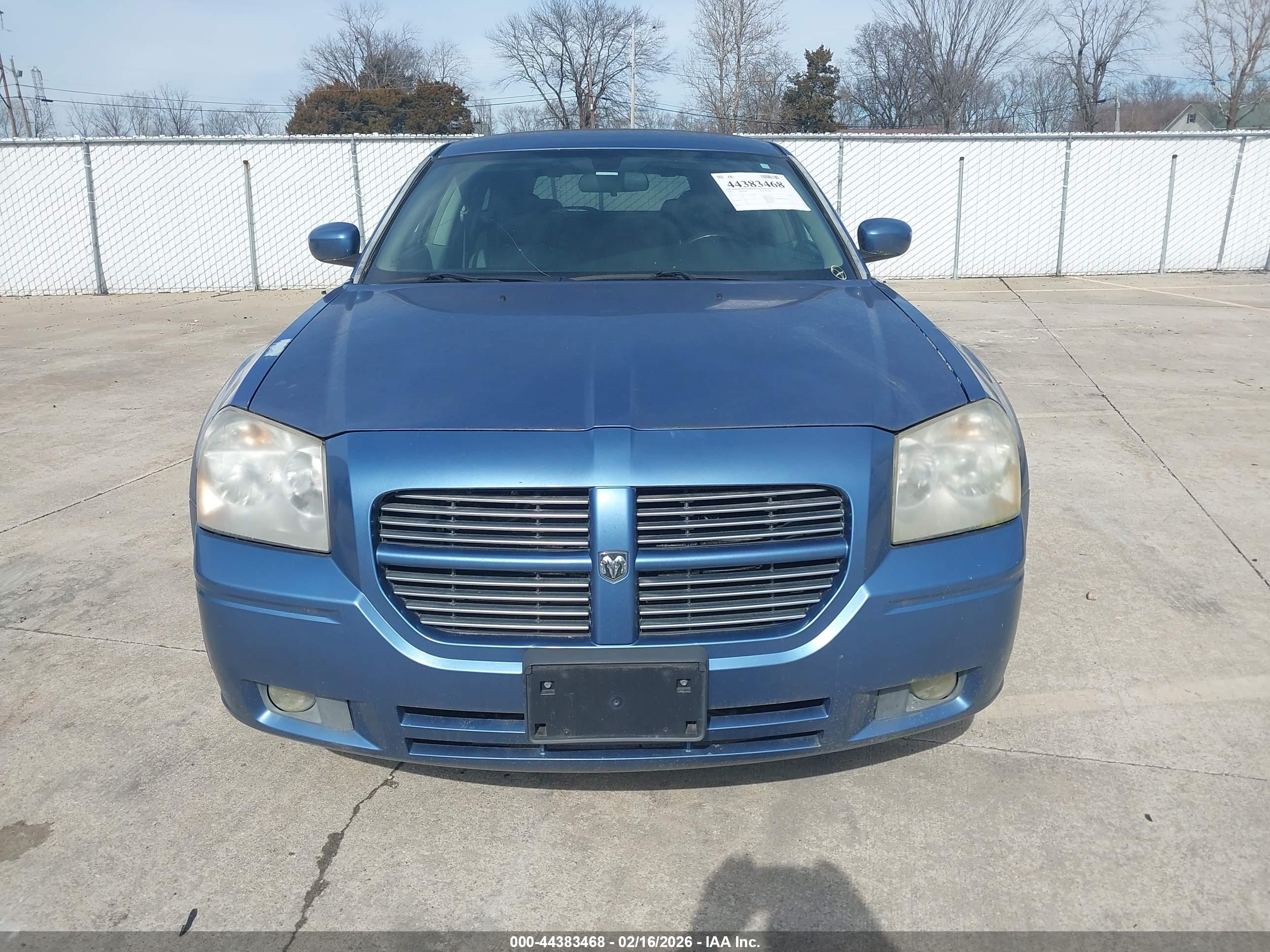 DODGE MAGNUM image 6