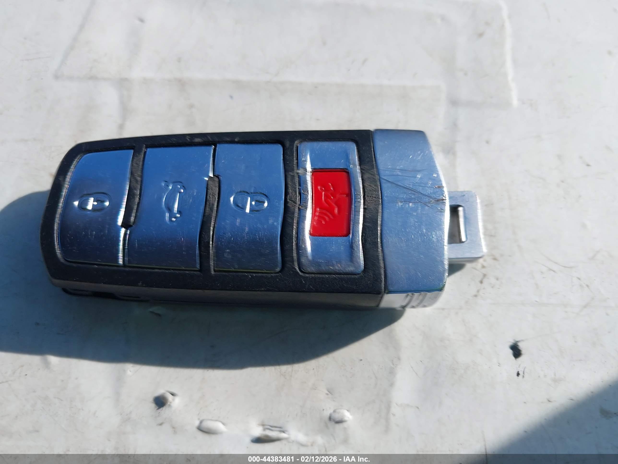 VOLKSWAGEN PASSAT image 11