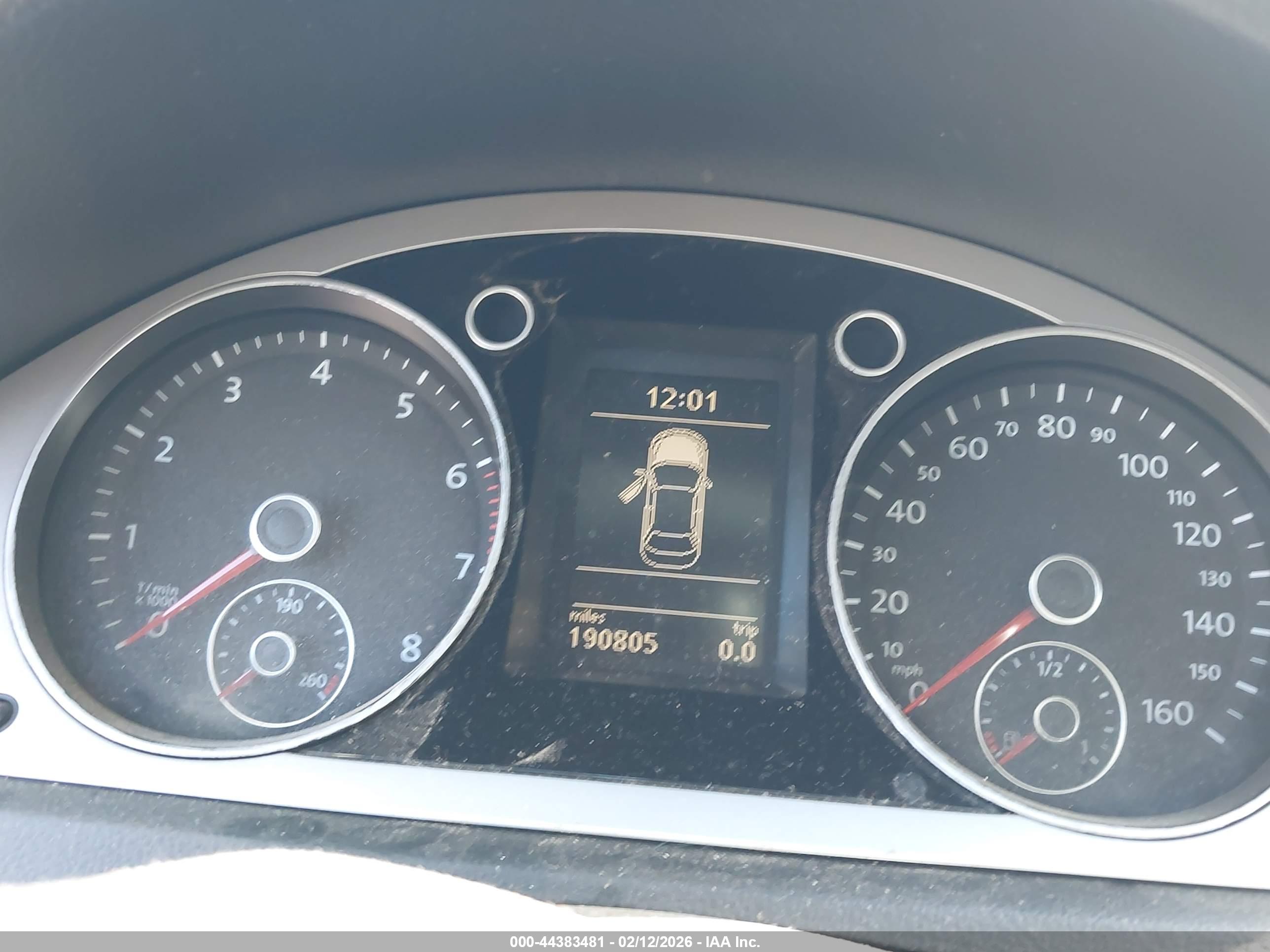 VOLKSWAGEN PASSAT image 7