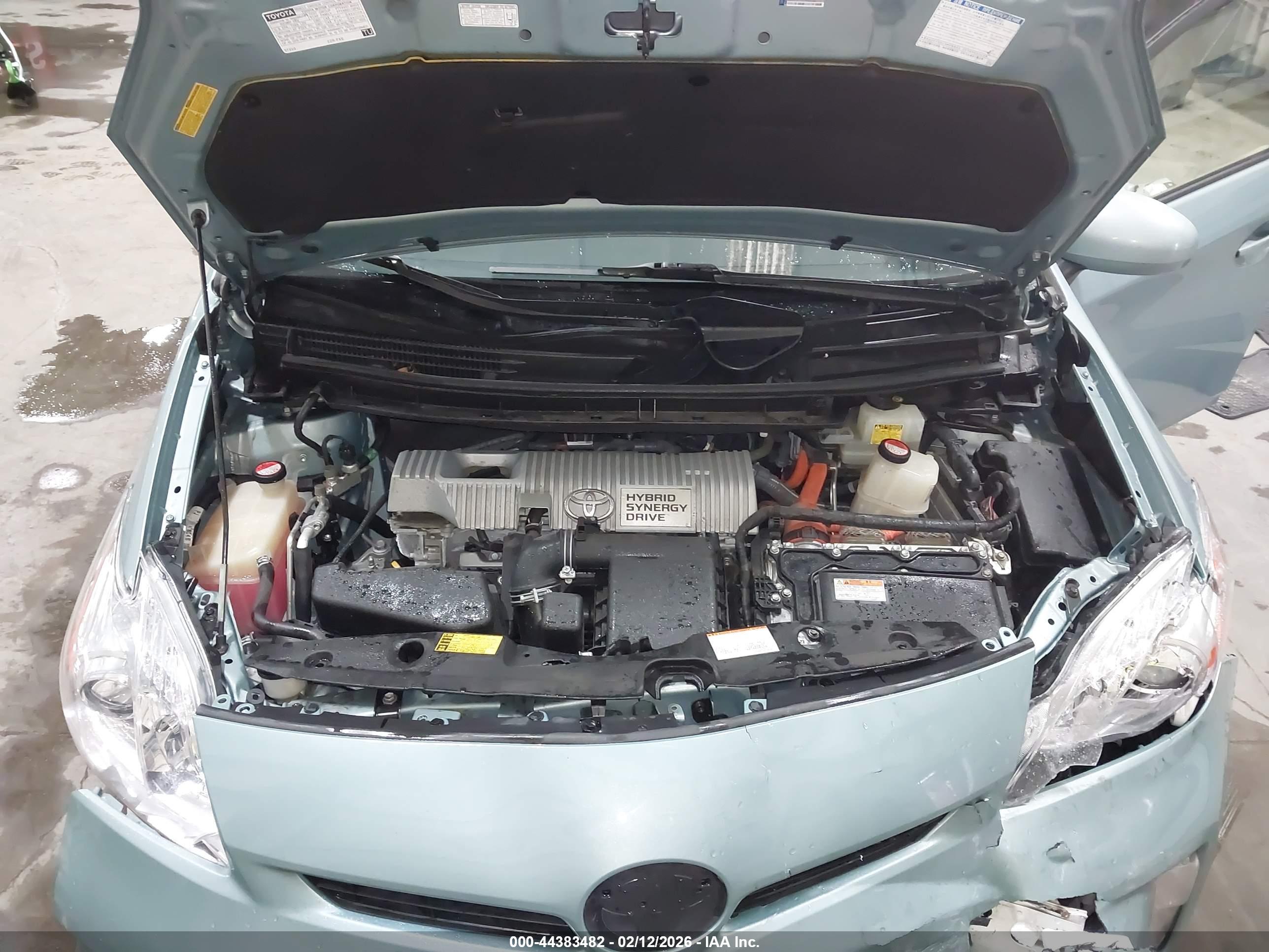 TOYOTA PRIUS image 10