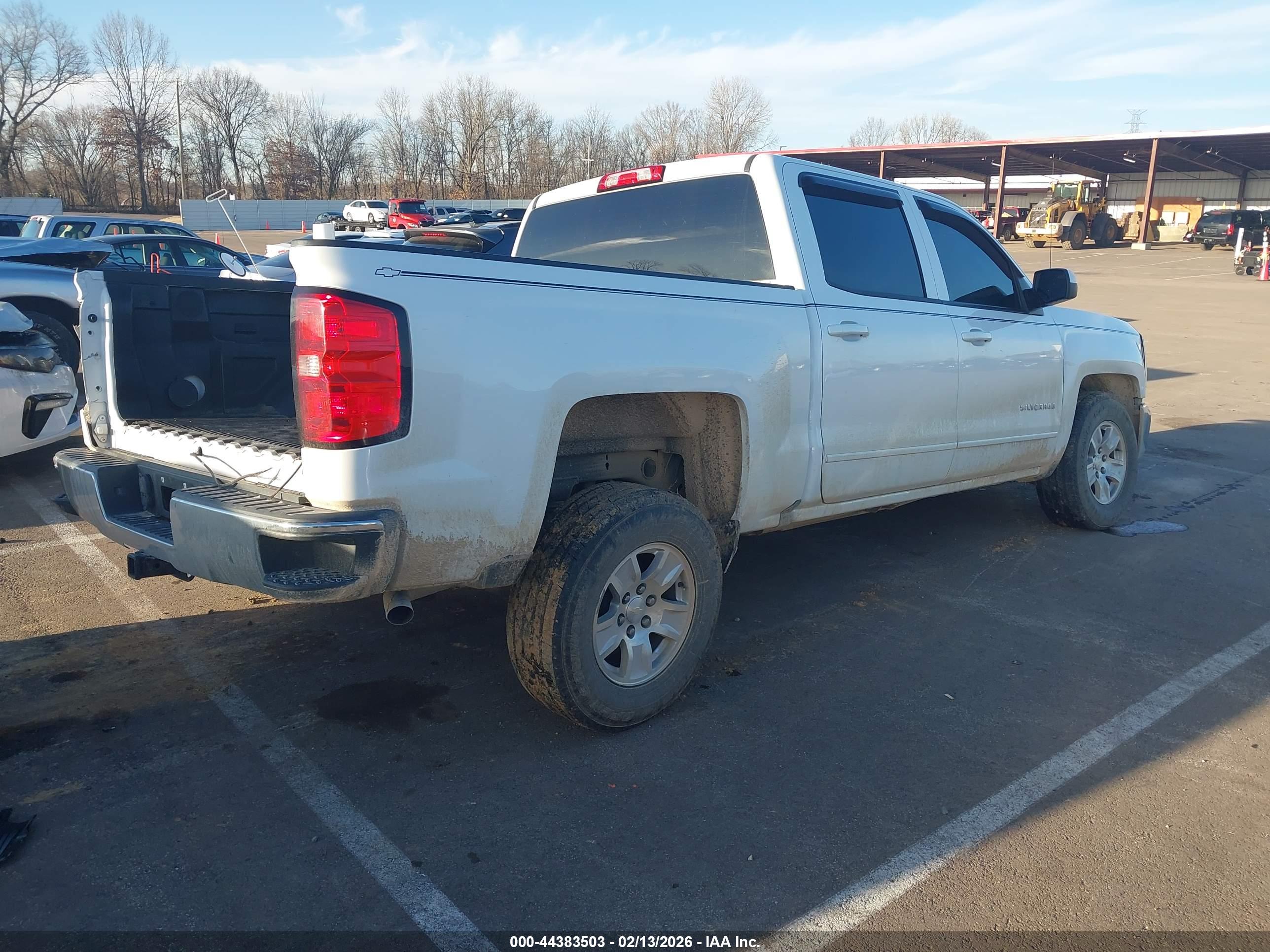 CHEVROLET SILVERADO image 4