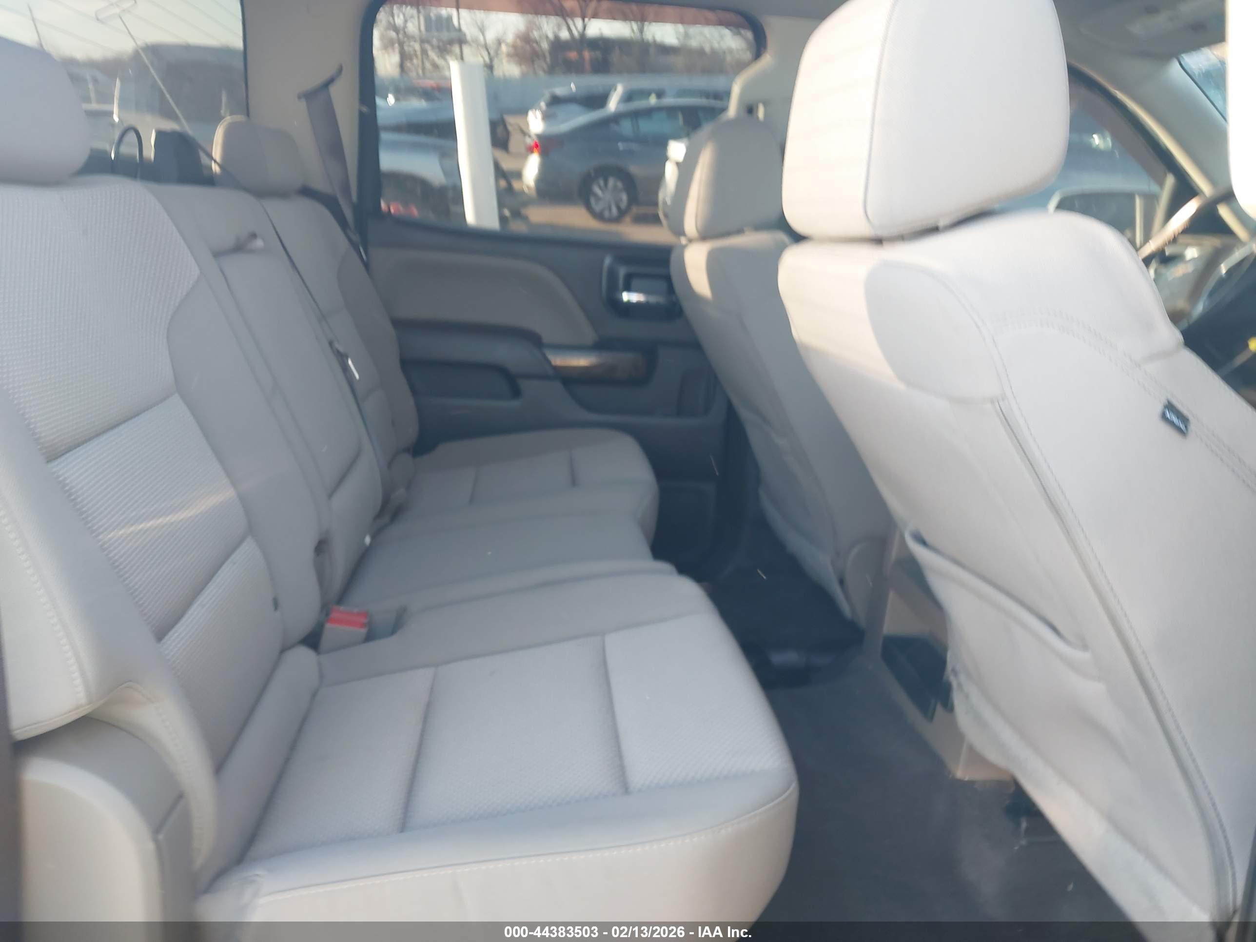 CHEVROLET SILVERADO image 8