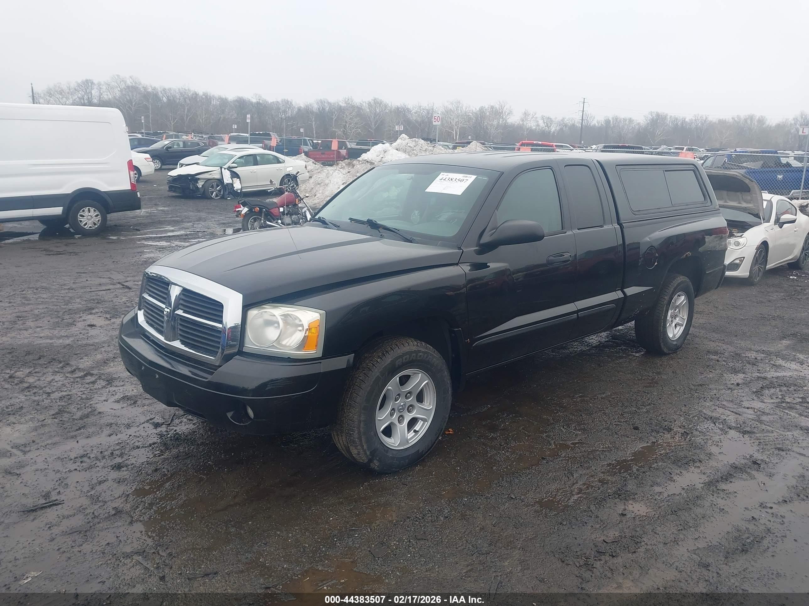 DODGE DAKOTA image 2