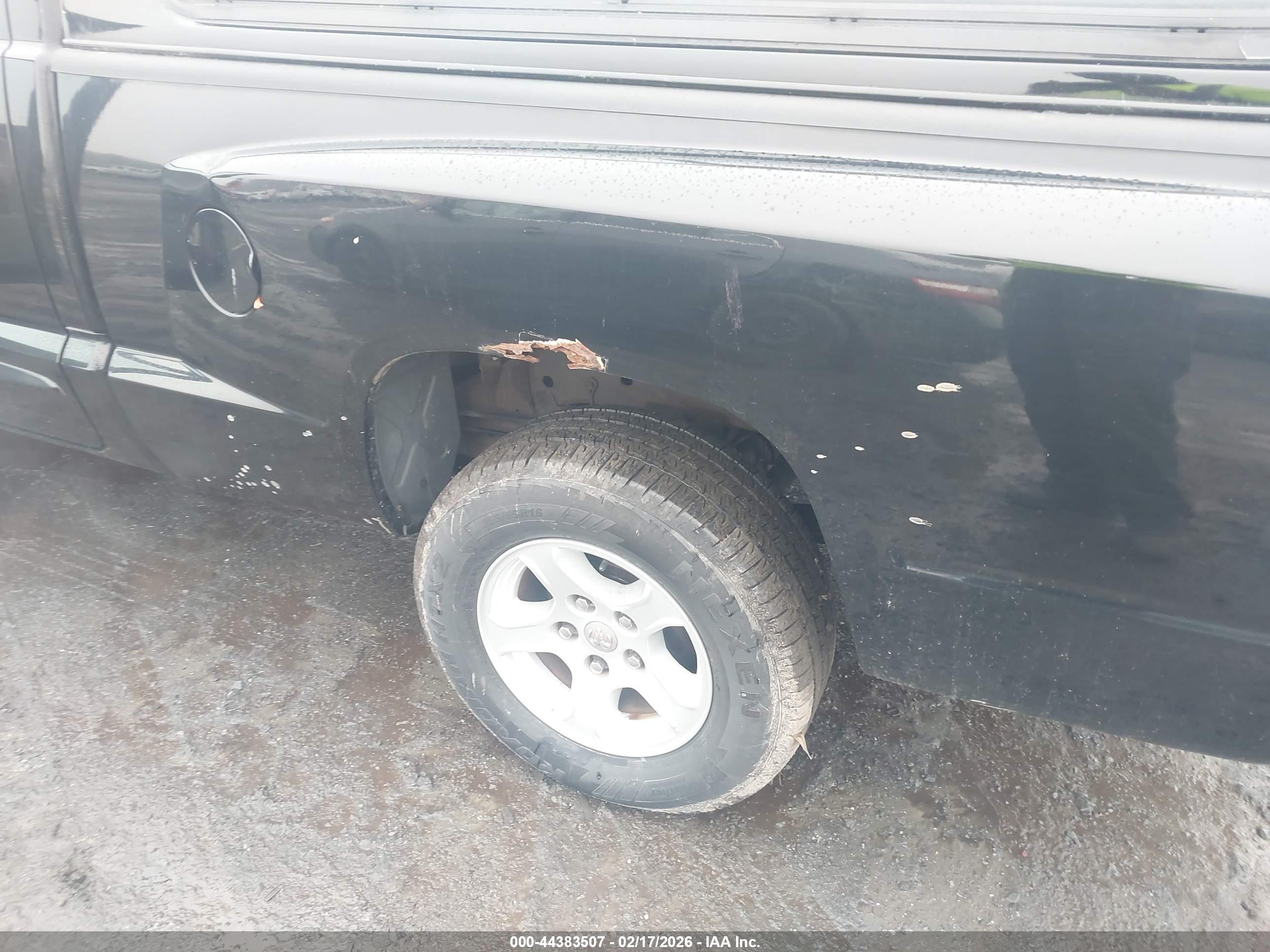 DODGE DAKOTA image 6