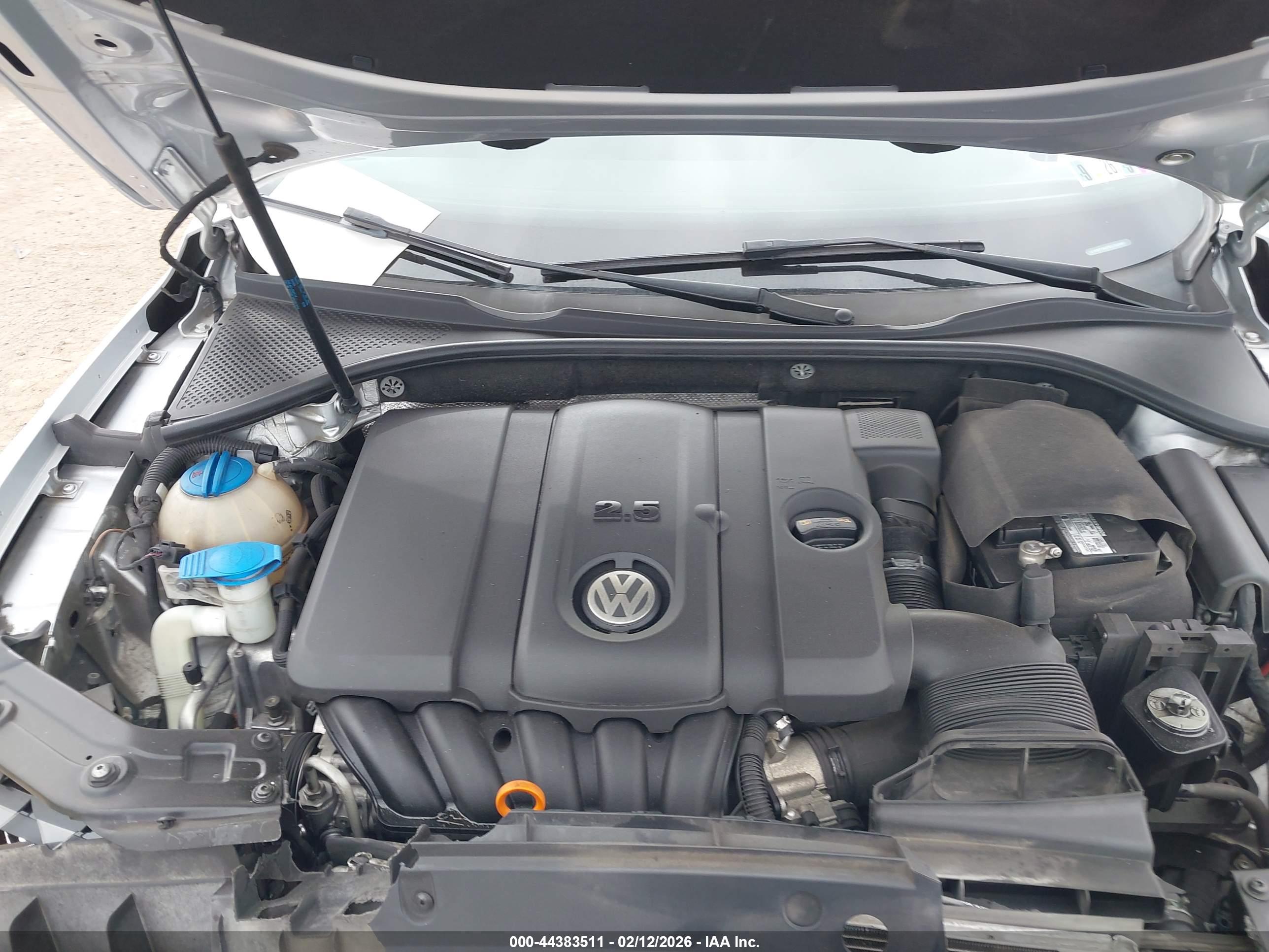 VOLKSWAGEN PASSAT image 10