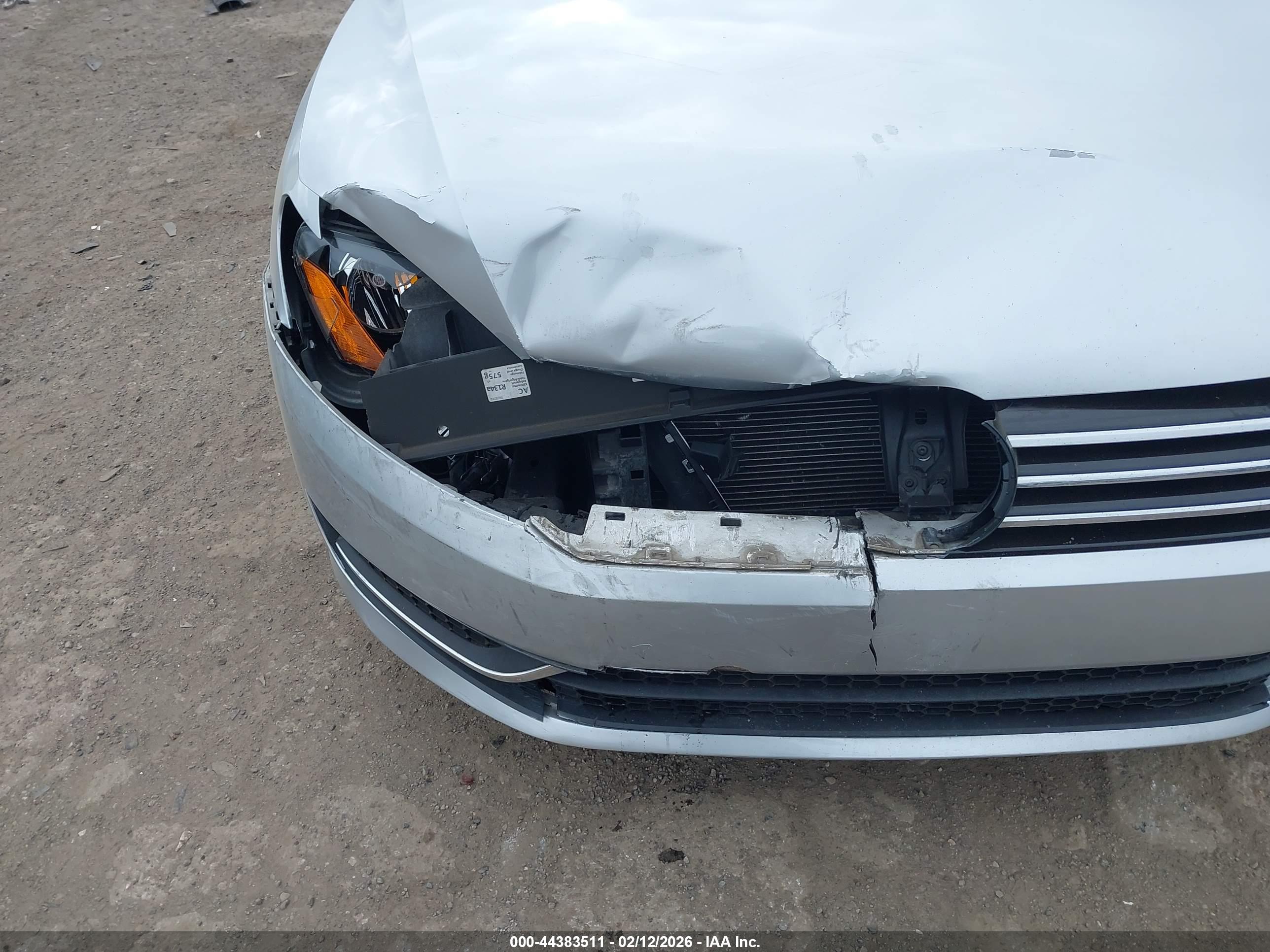 VOLKSWAGEN PASSAT image 6