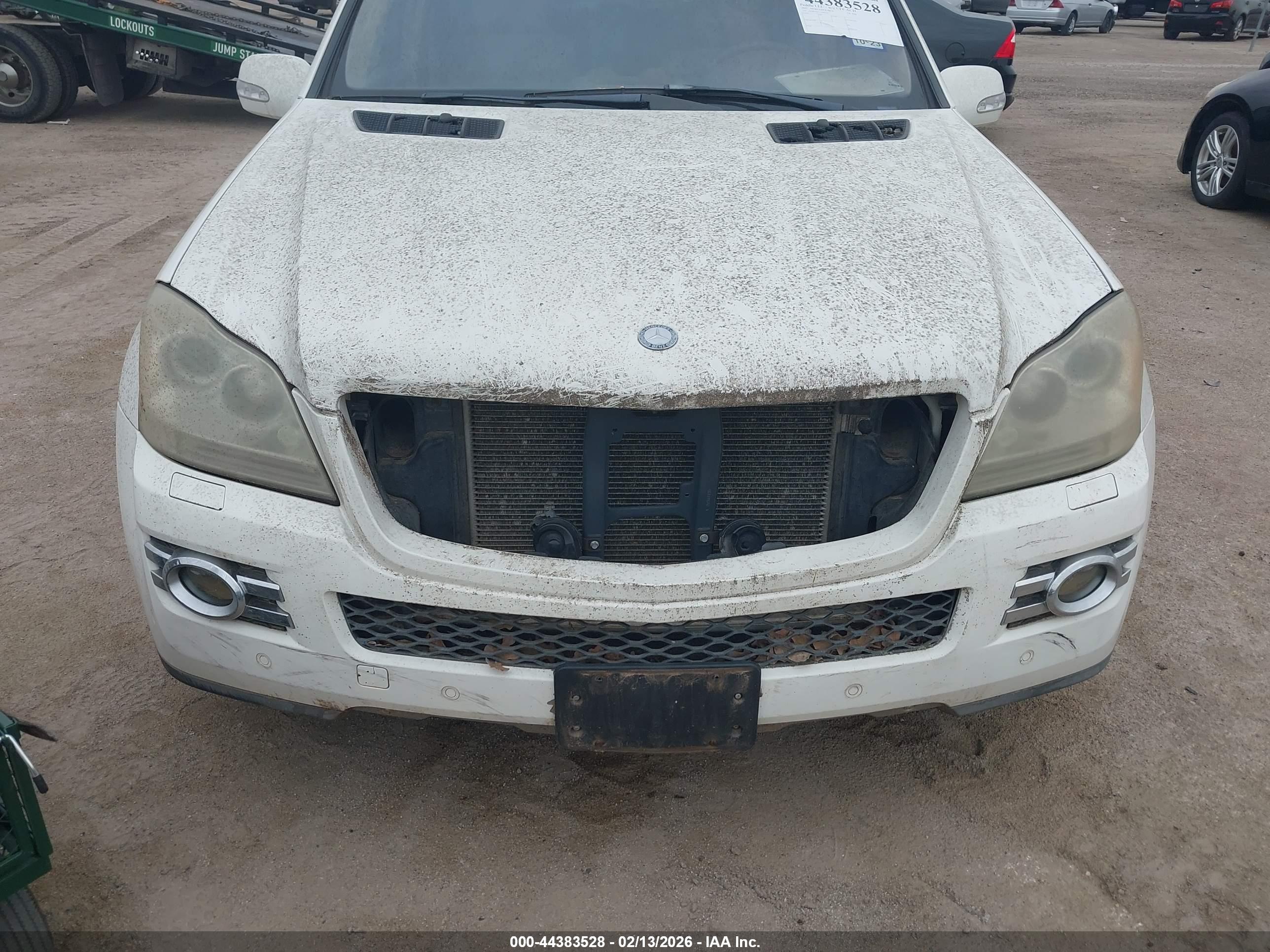 MERCEDES-BENZ GL image 6