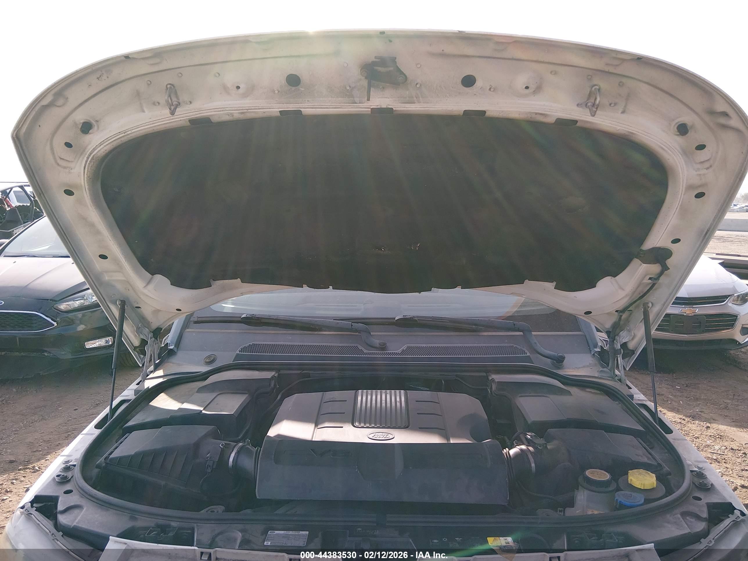LAND ROVER image 10
