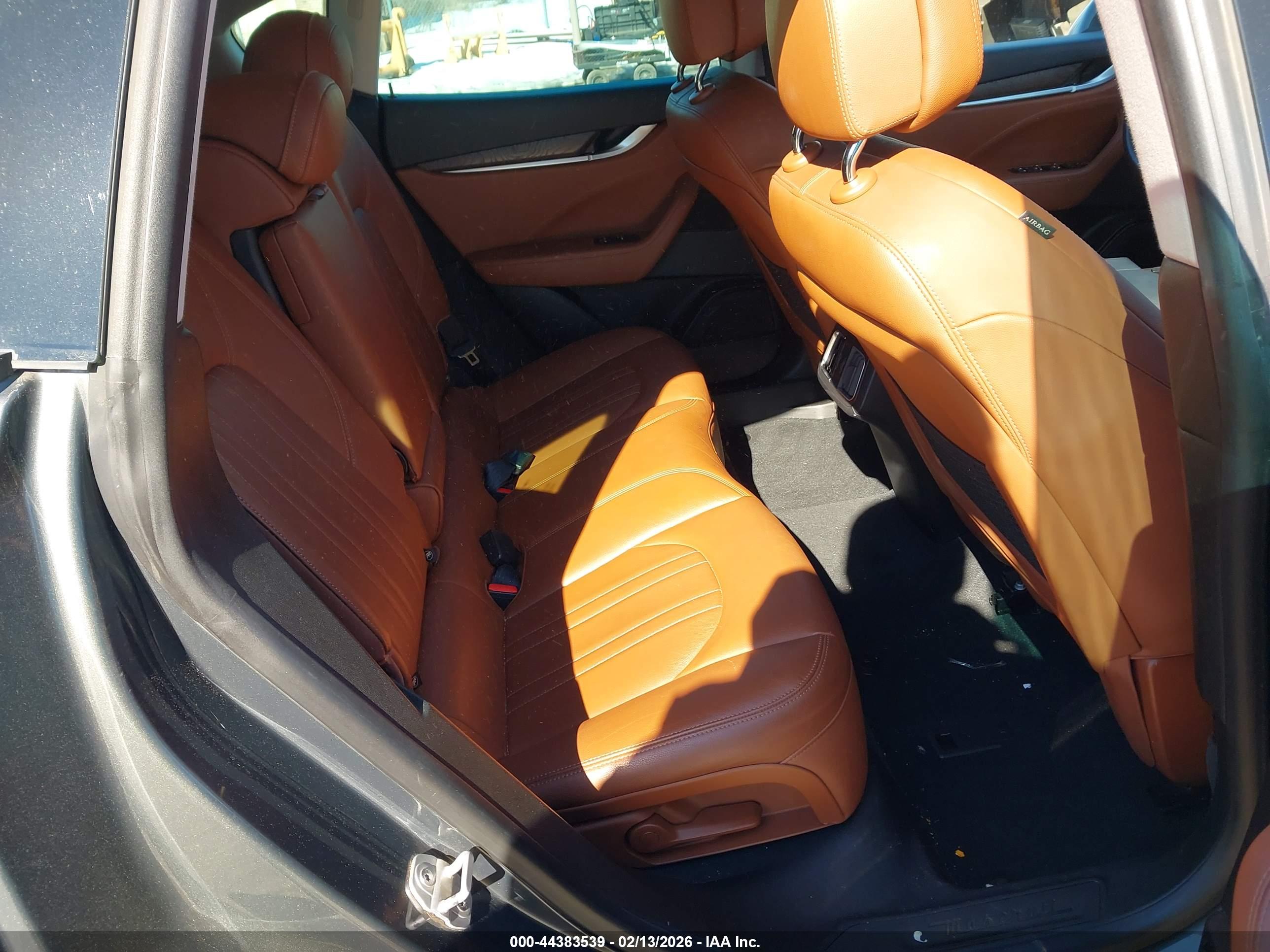 MASERATI LEVANTE image 8