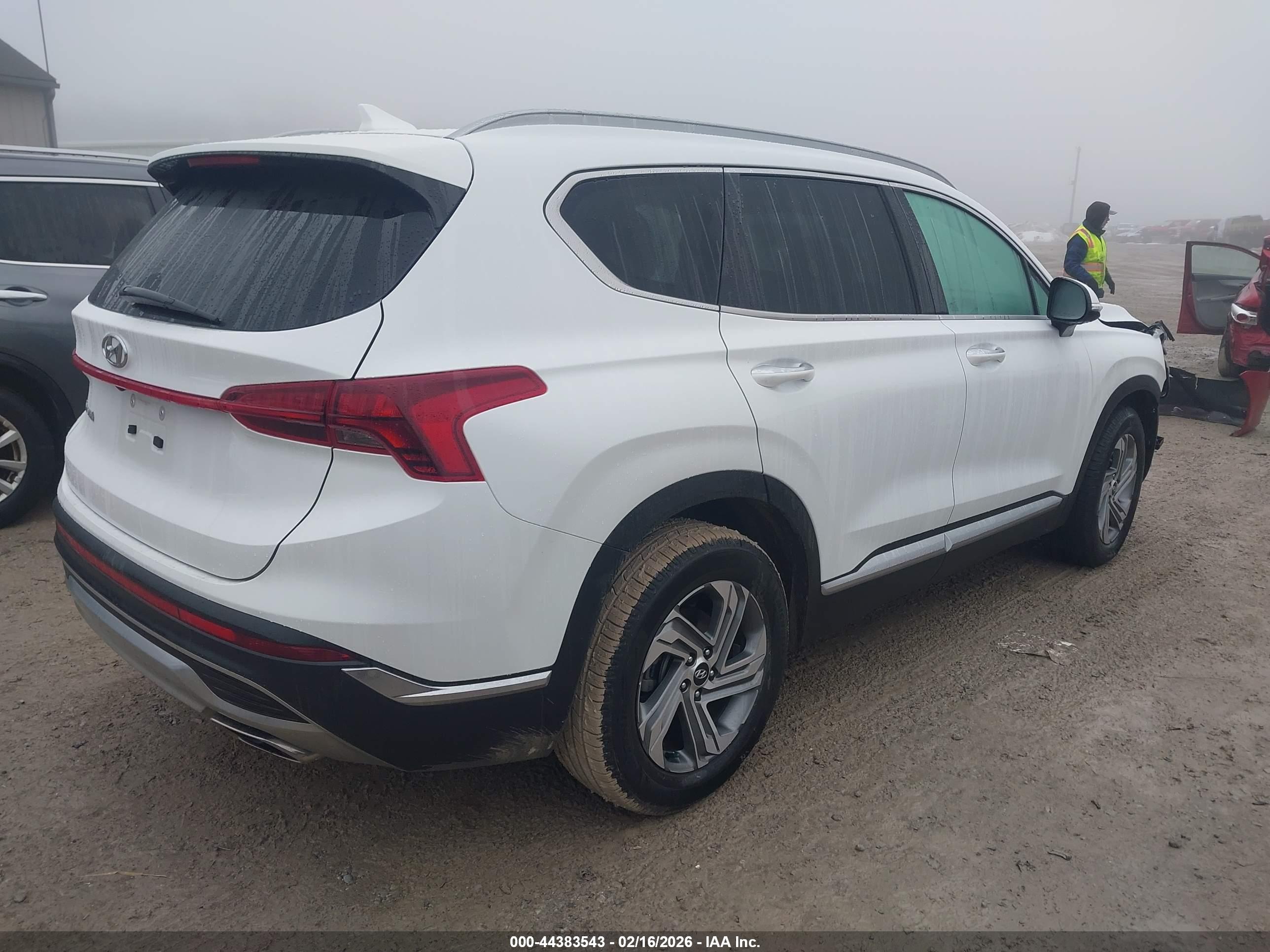 HYUNDAI SANTA image 4