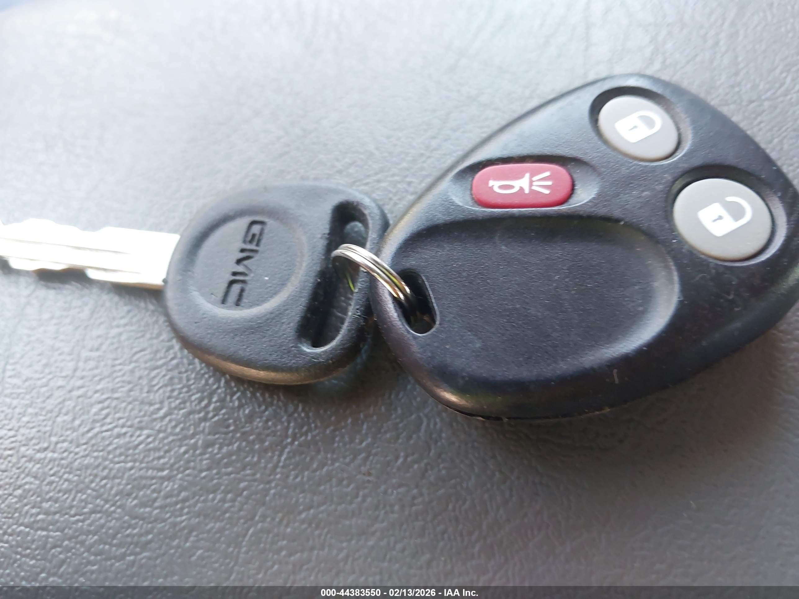 GMC ENVOY image 11