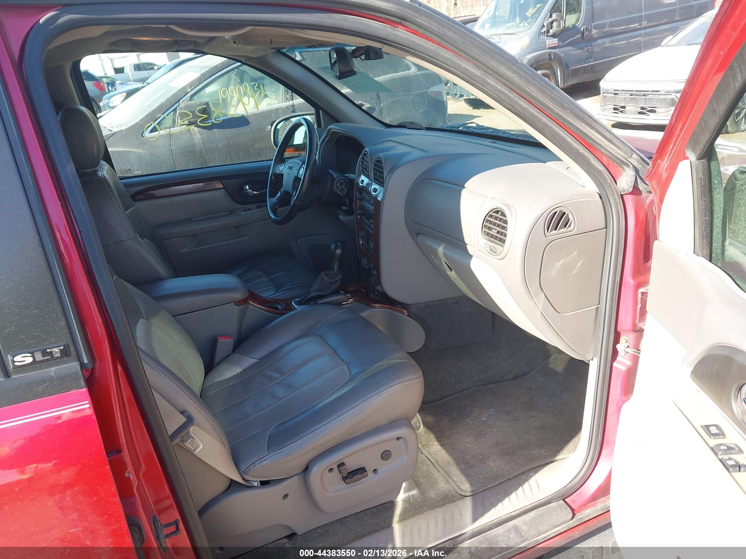 GMC ENVOY image 5