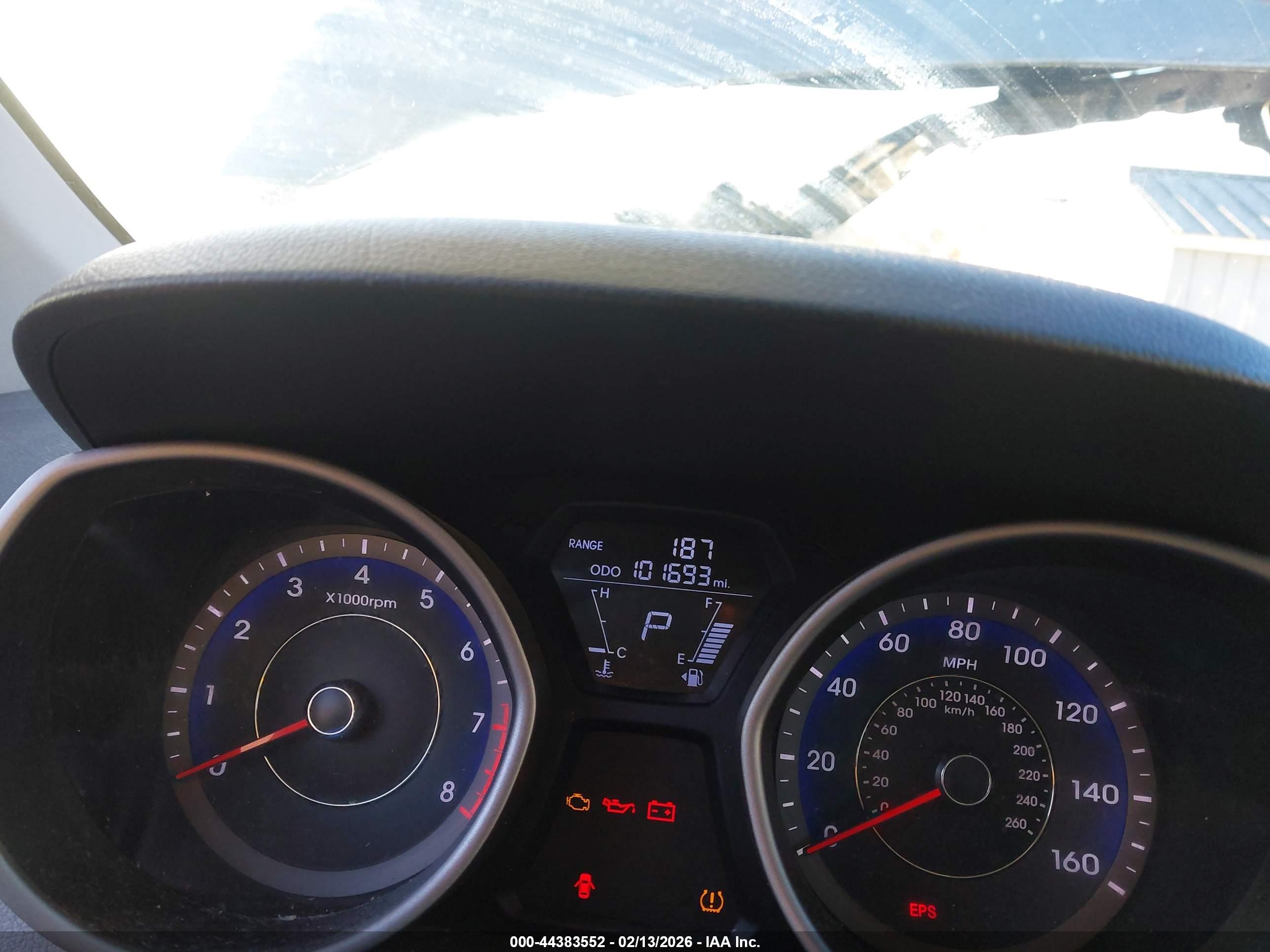 HYUNDAI ELANTRA image 7