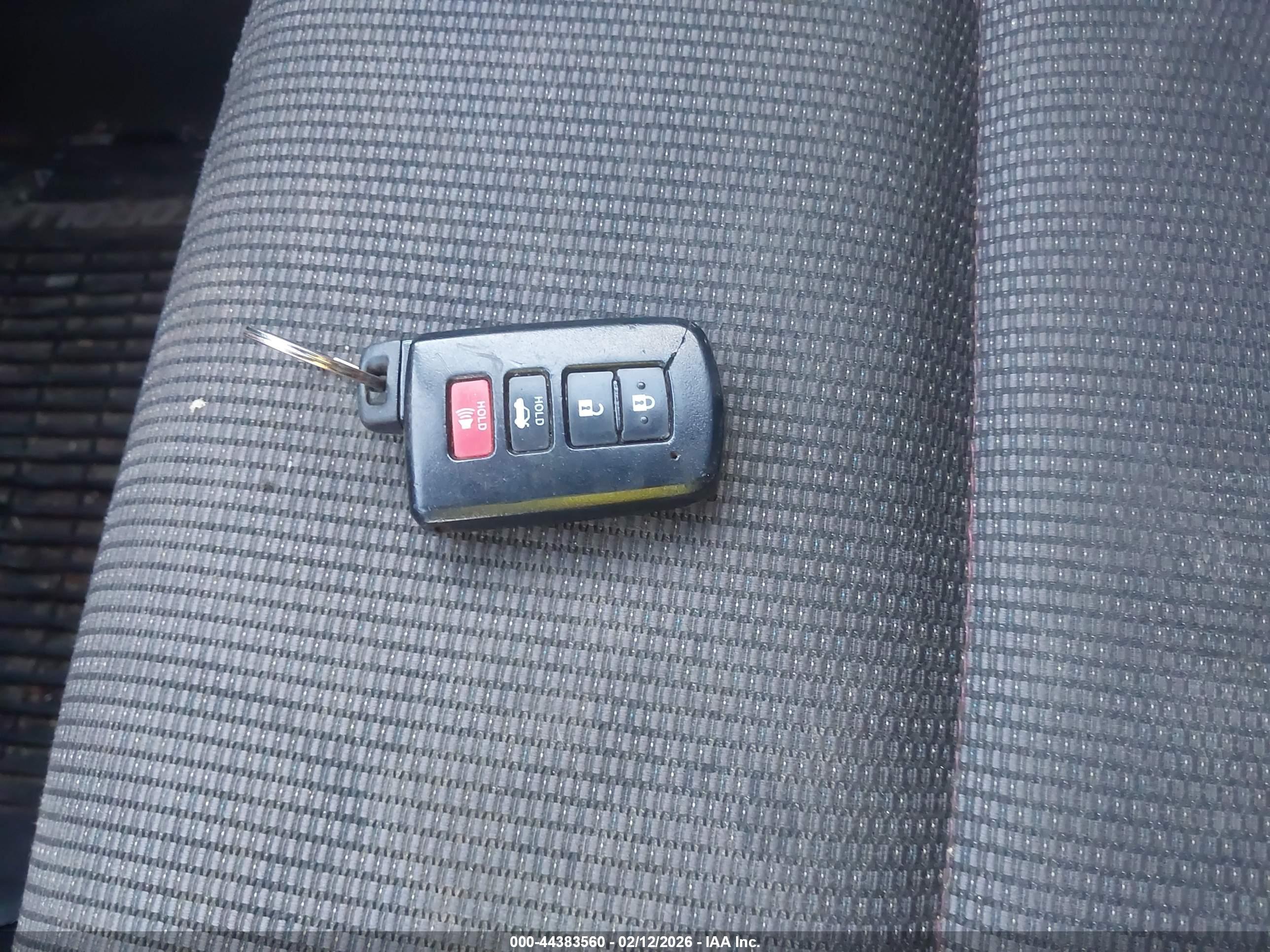 TOYOTA COROLLA image 11
