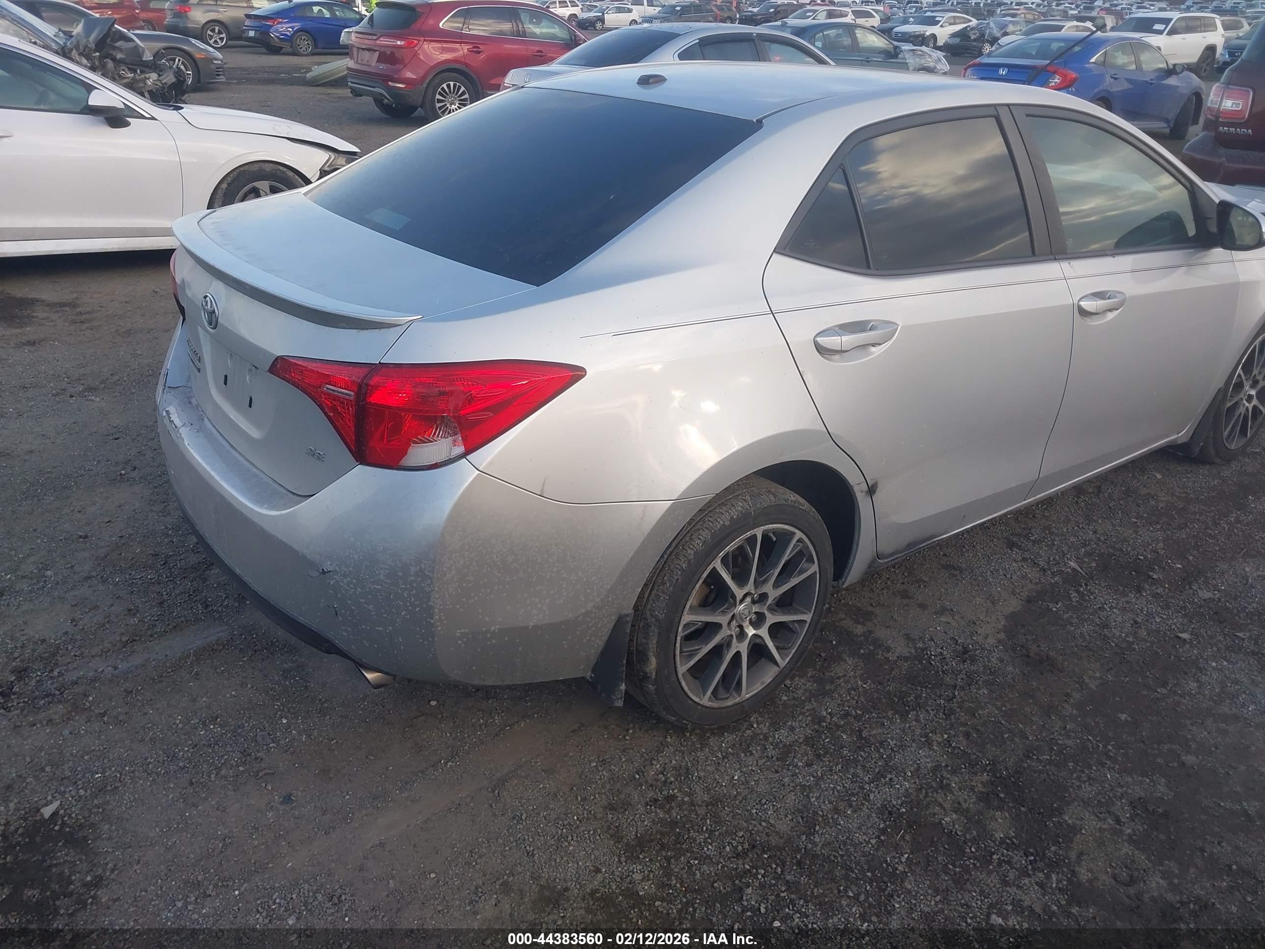 TOYOTA COROLLA image 4