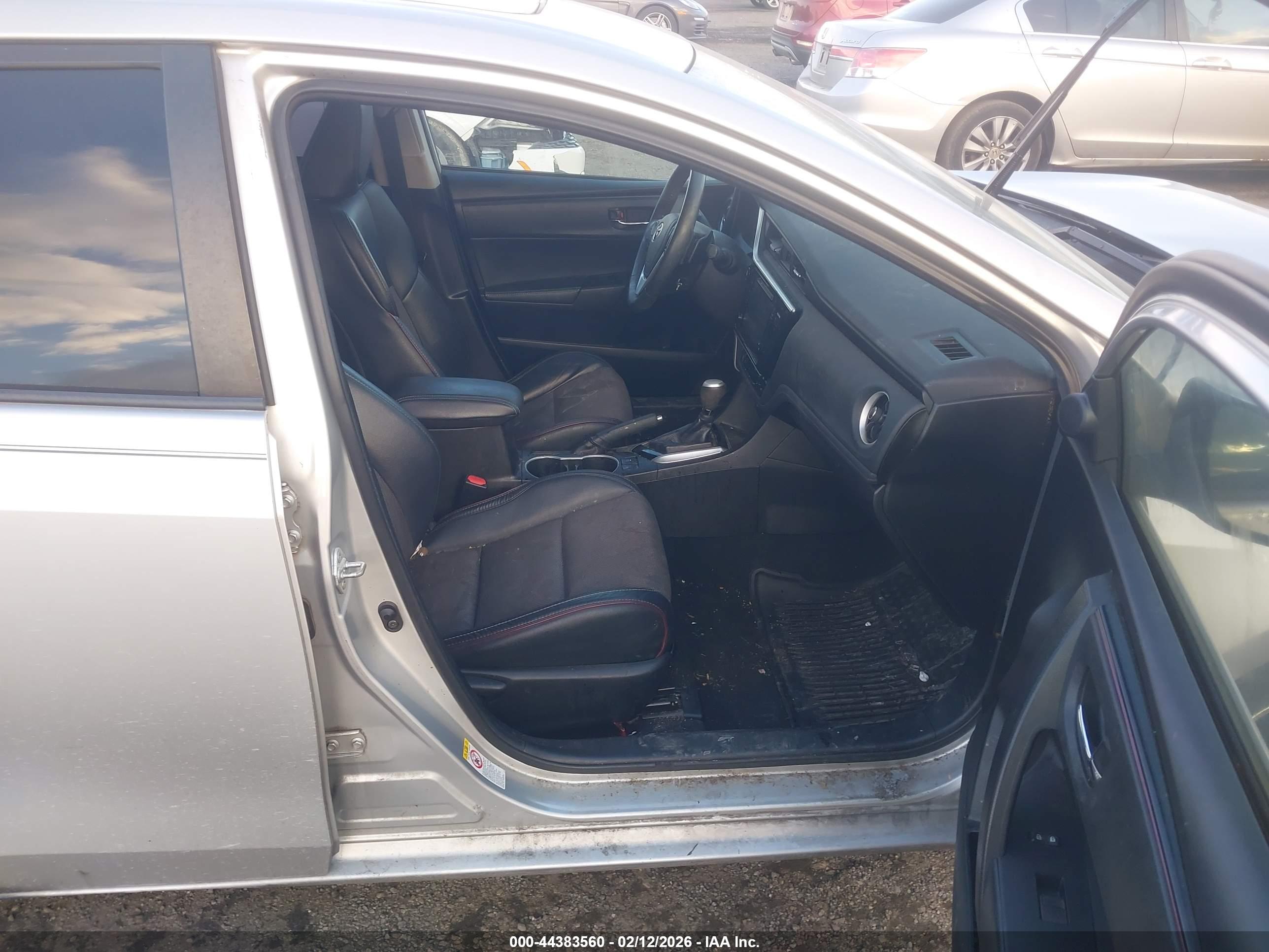 TOYOTA COROLLA image 5