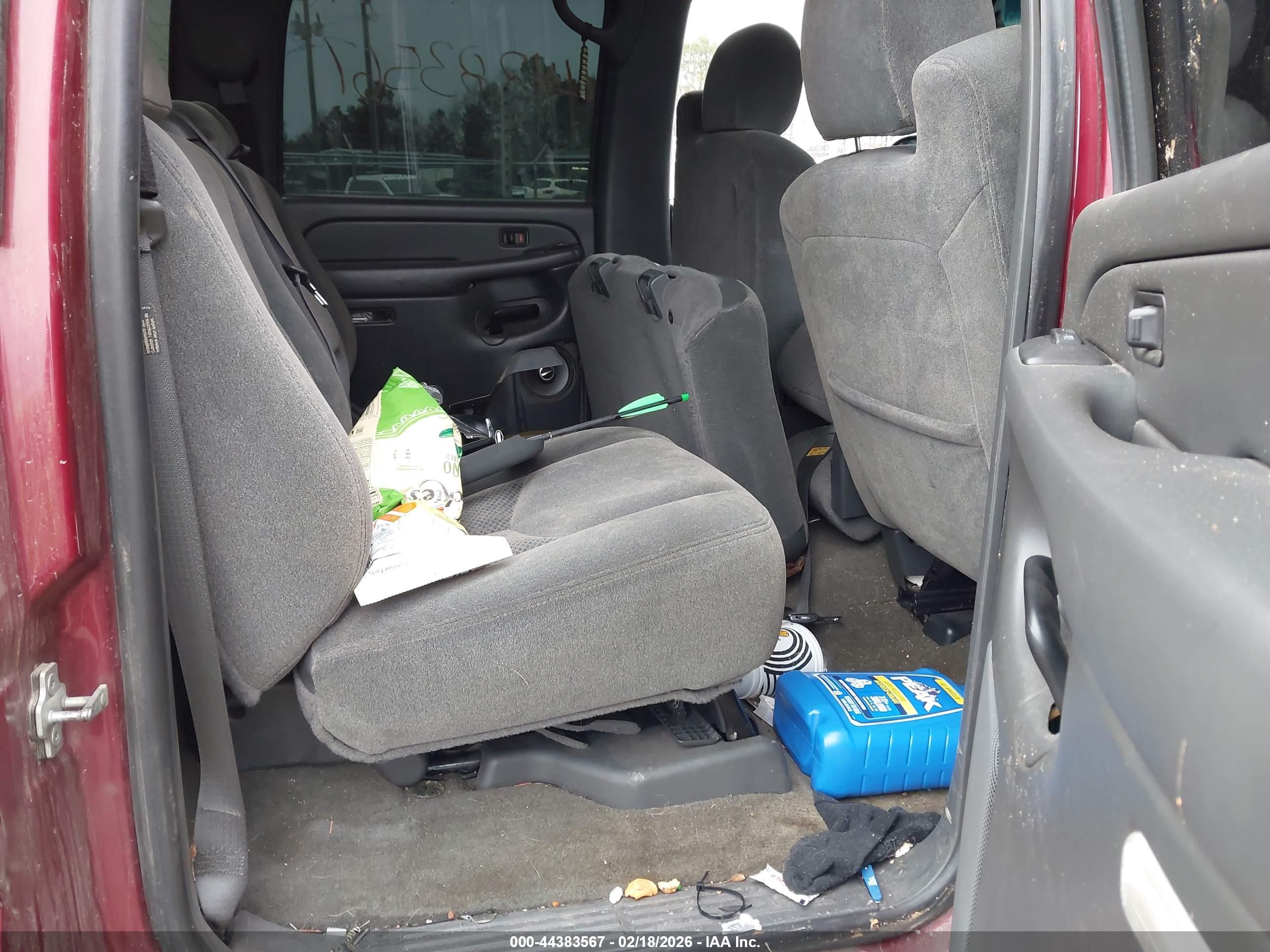 CHEVROLET SILVERADO image 8