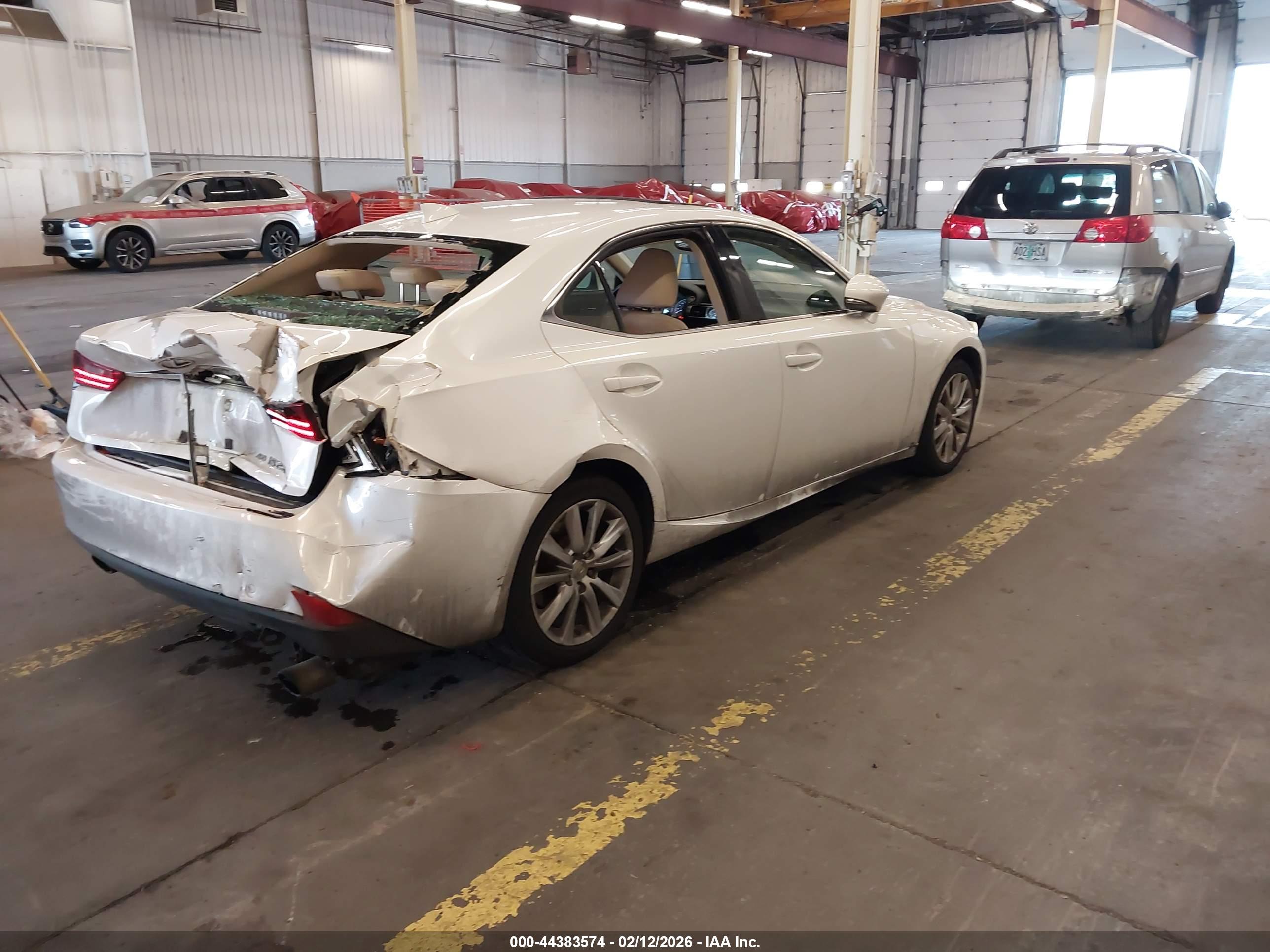 LEXUS IS image 4