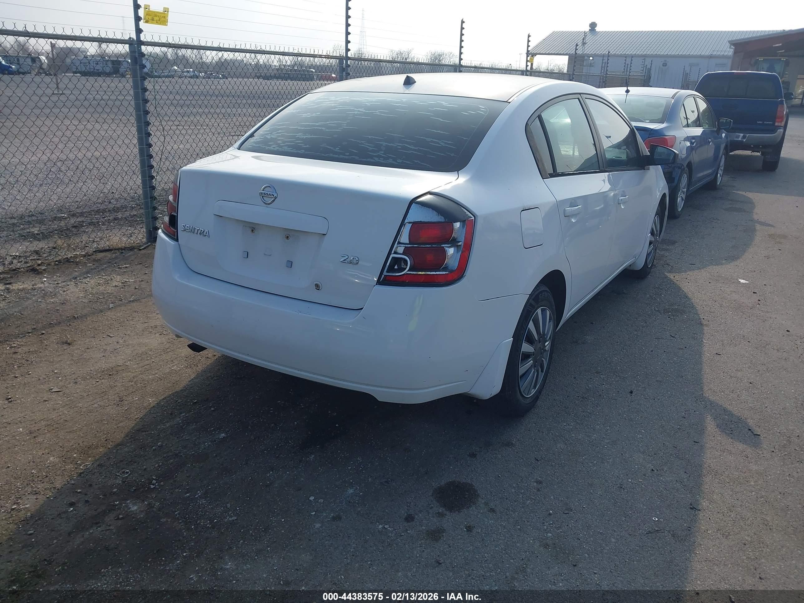 NISSAN SENTRA image 4