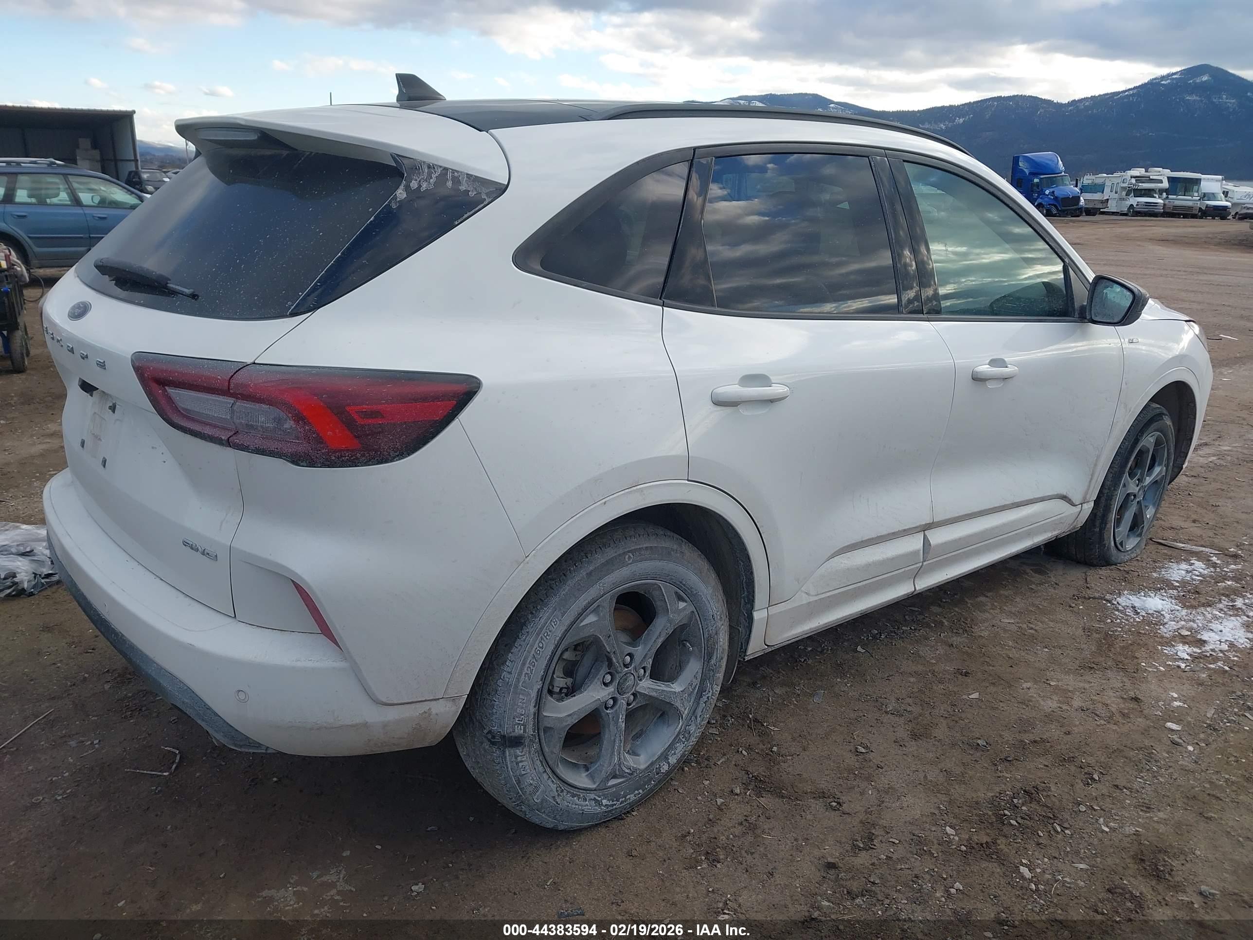 FORD ESCAPE image 4