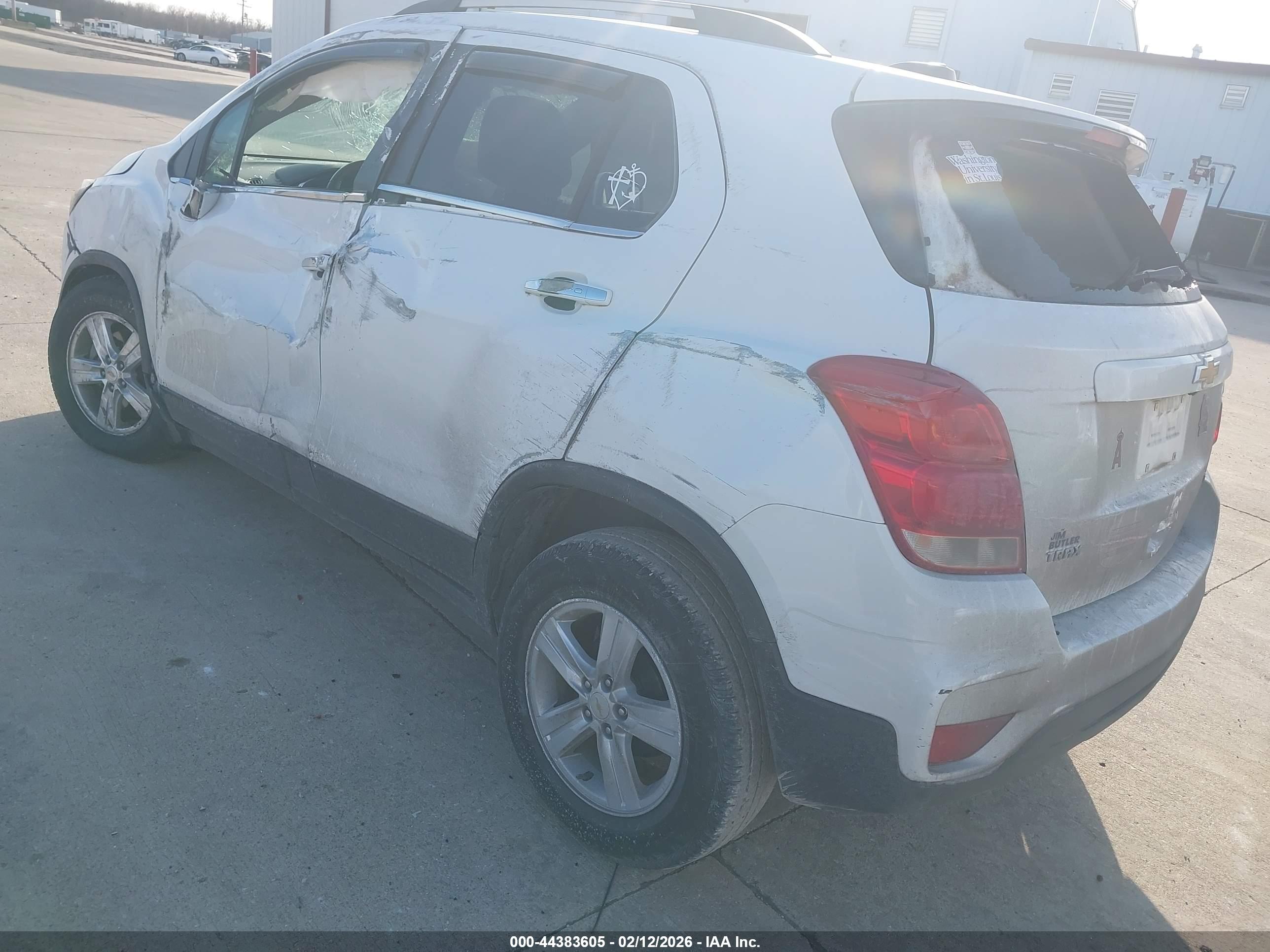 CHEVROLET TRAX image 3
