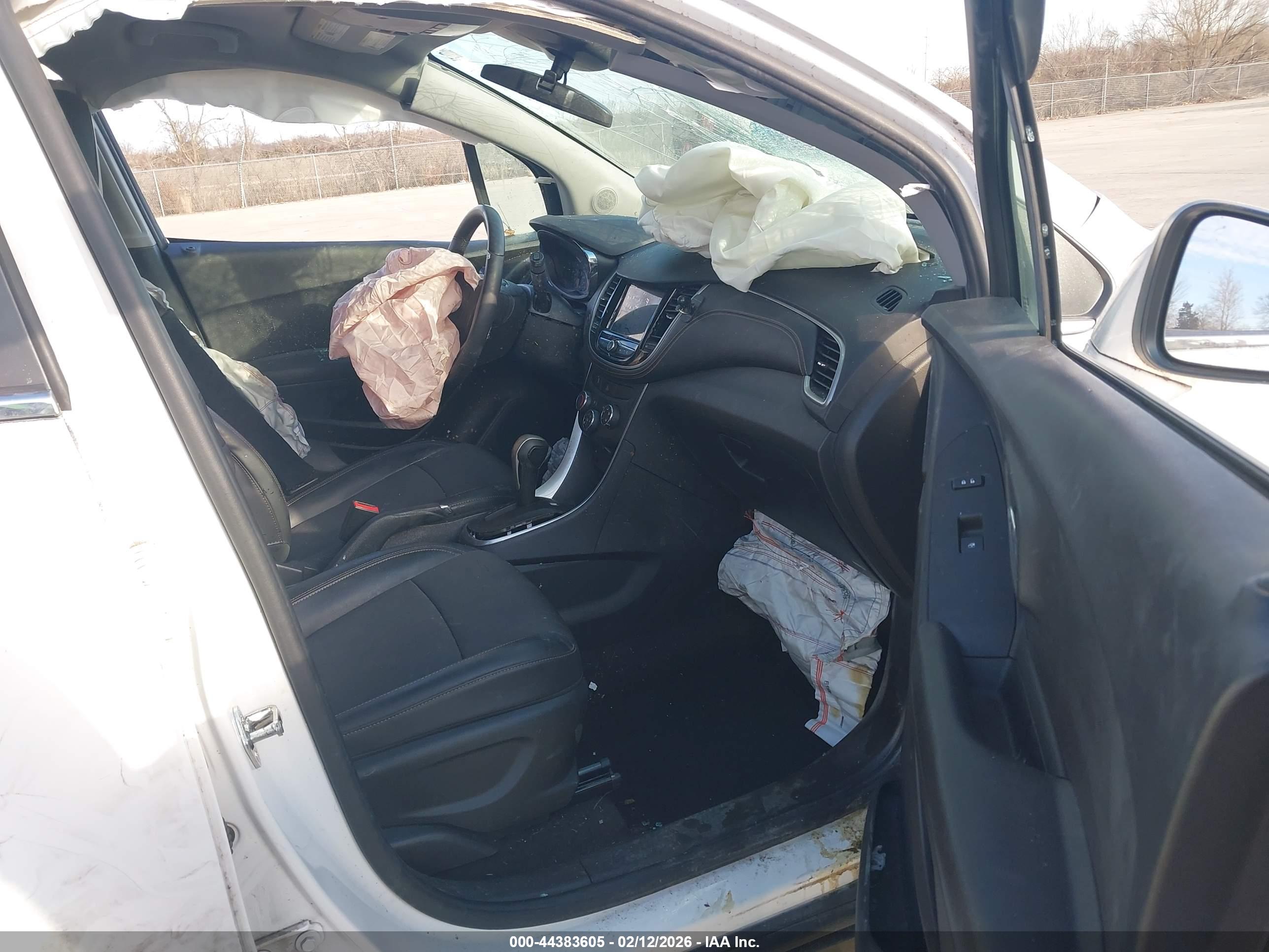 CHEVROLET TRAX image 5