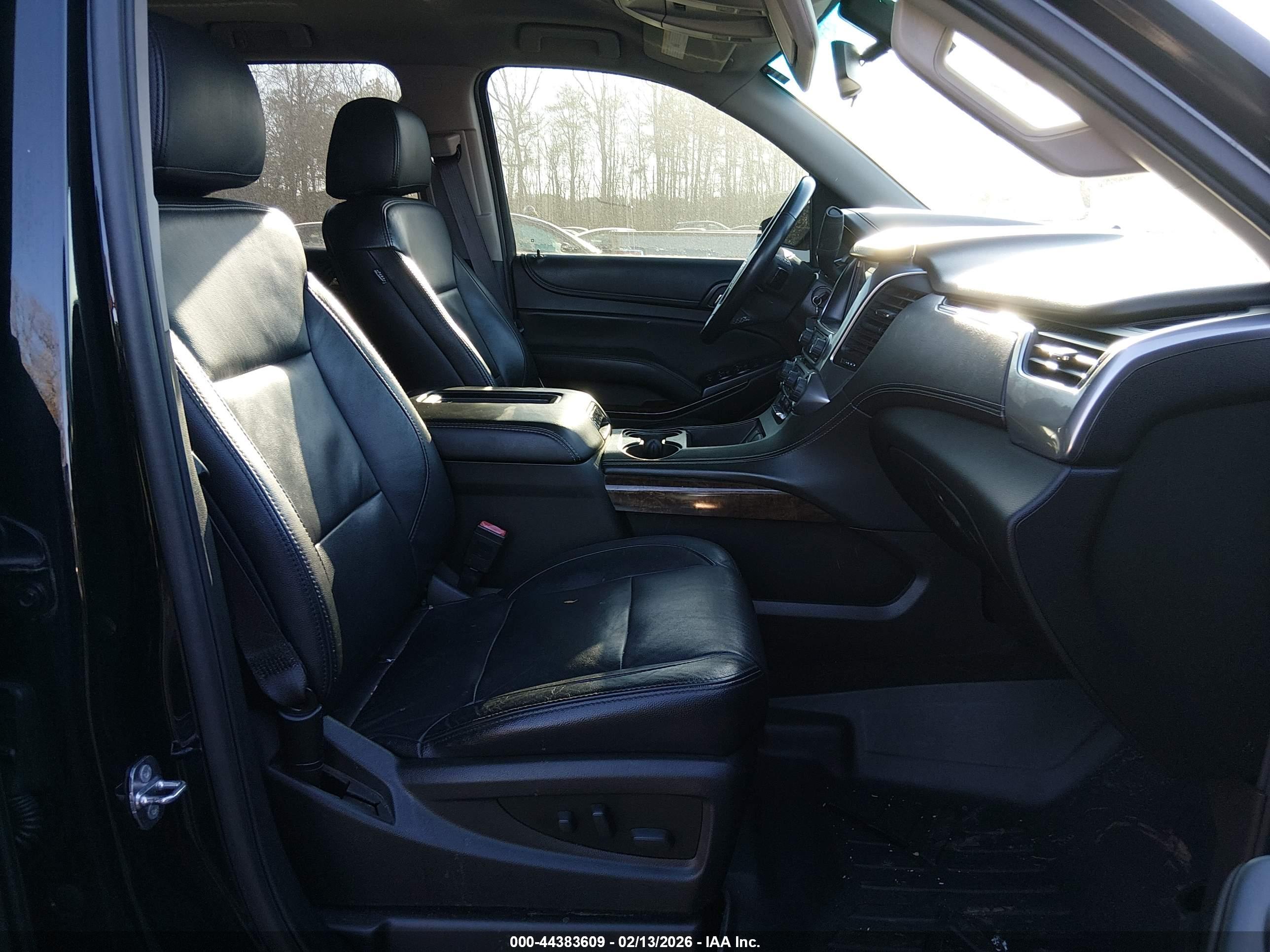 CHEVROLET TAHOE image 5