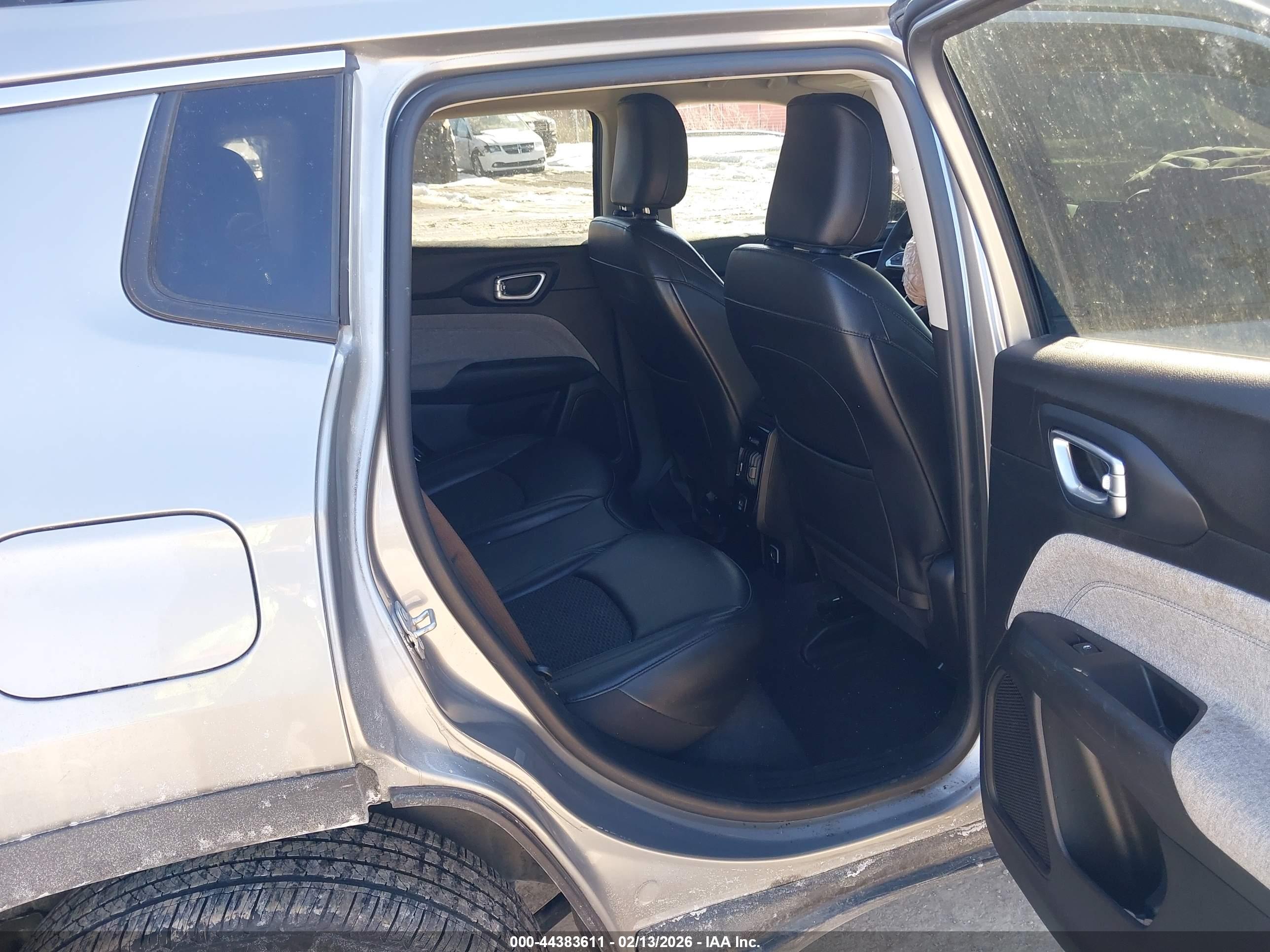 JEEP COMPASS image 8