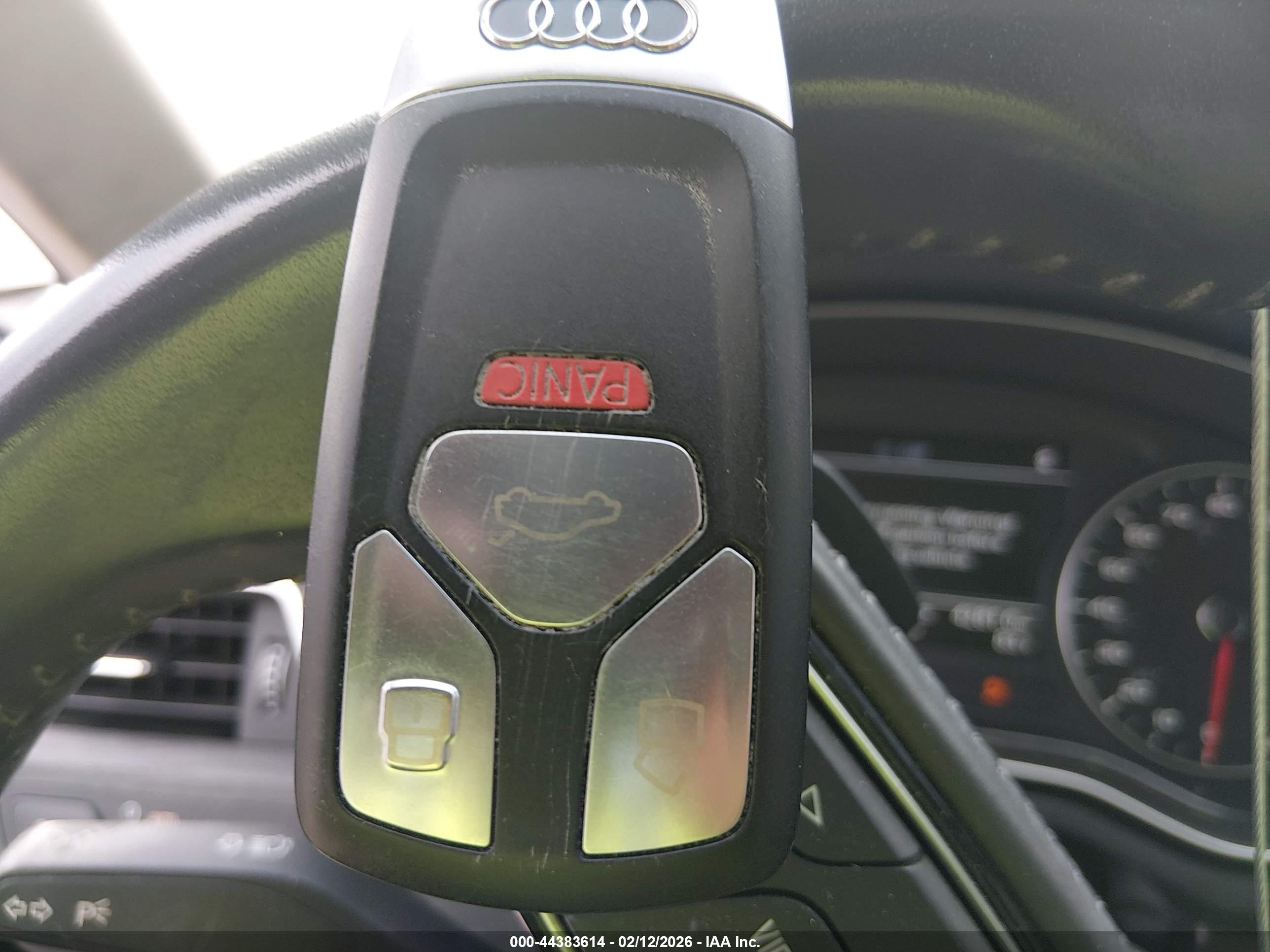 AUDI A4 image 11